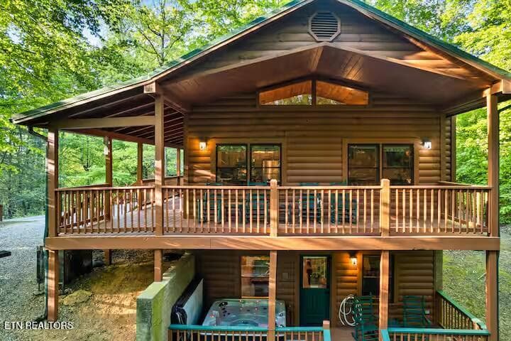 3828 Saddle Brook Way, Sevierville, TN 37862