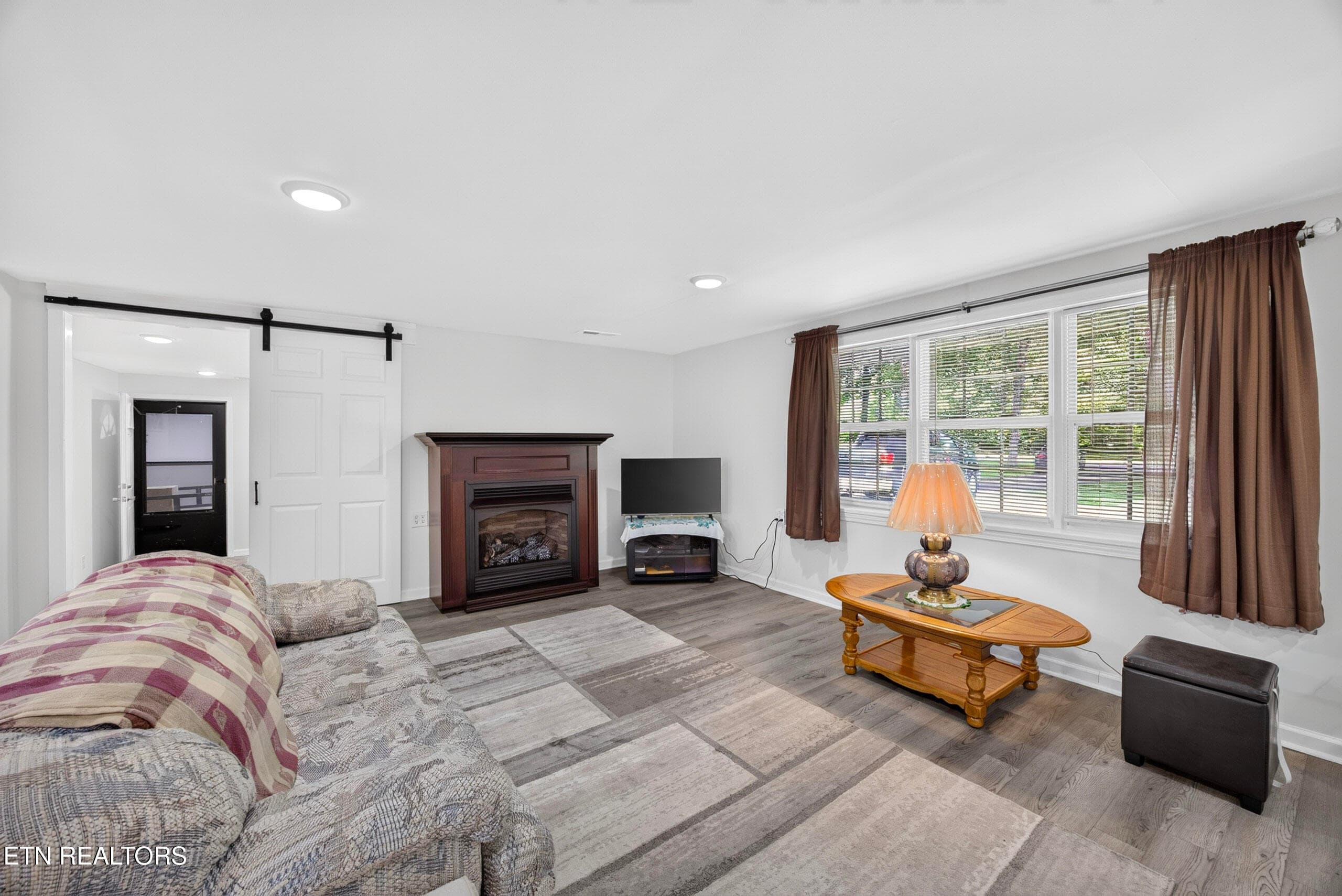 13-009_8N5A1226 - 74 Farmer Rd, Crossville, TN 38571