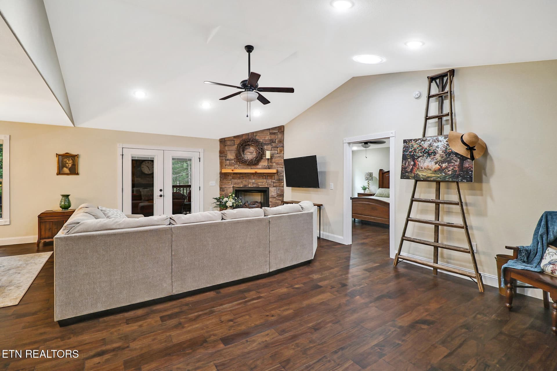 Living Room - 23 Dove Cote Terrace, Crossville, TN 38558