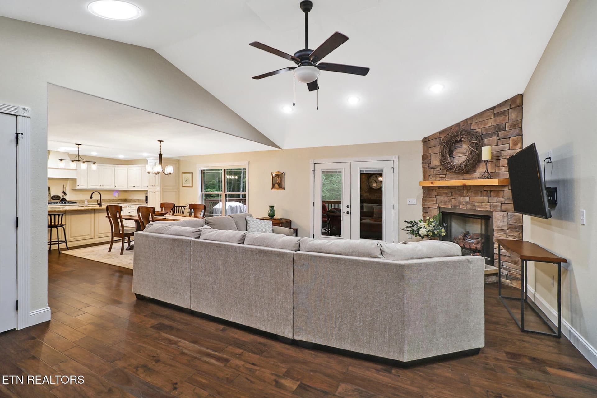 Living Room - 23 Dove Cote Terrace, Crossville, TN 38558