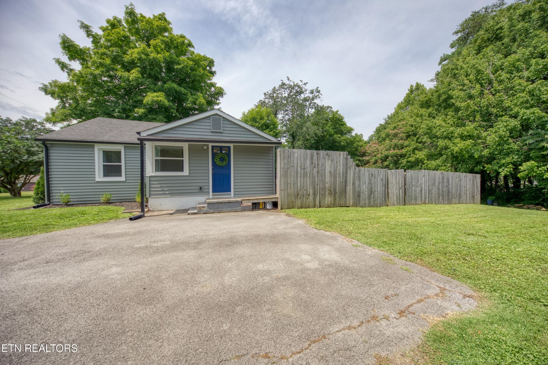 0H3A9637_87 - 425 W Ford Valley Rd, Knoxville, TN 37920