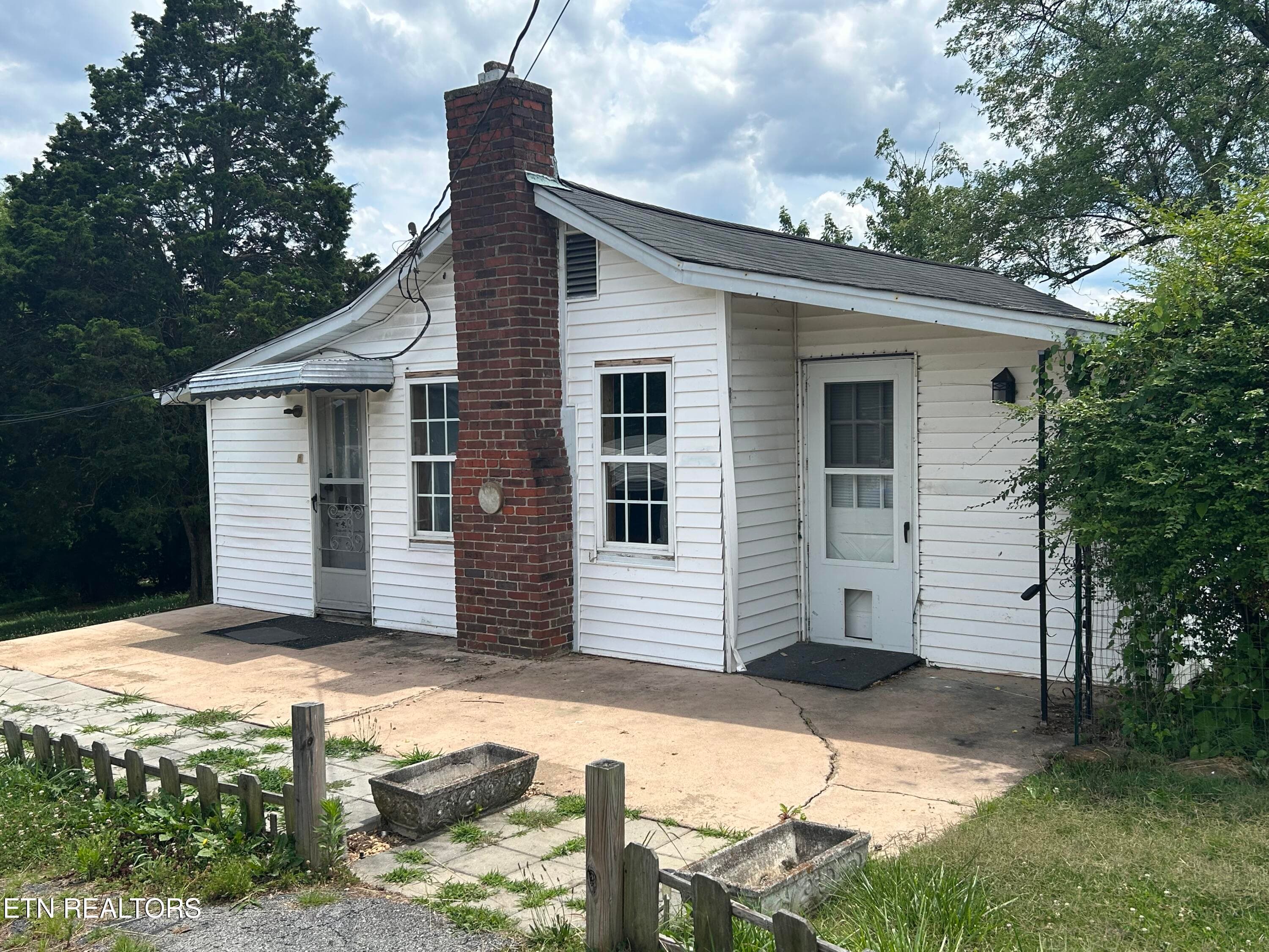 IMG_3401 - 921 Fowler St, Clinton, TN 37716