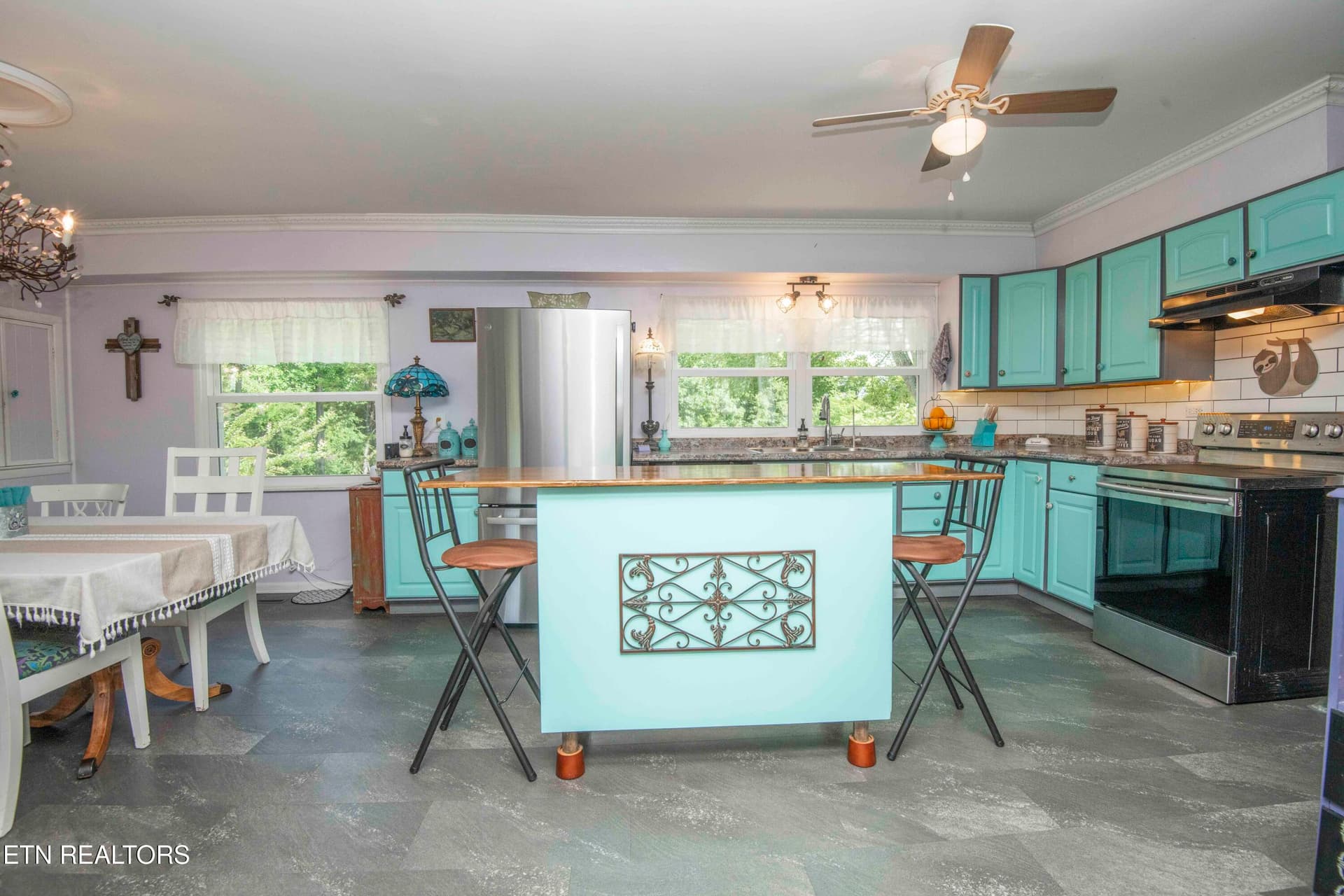 kitchen_1 - 201 W Ford Valley Rd, Knoxville, TN 37920