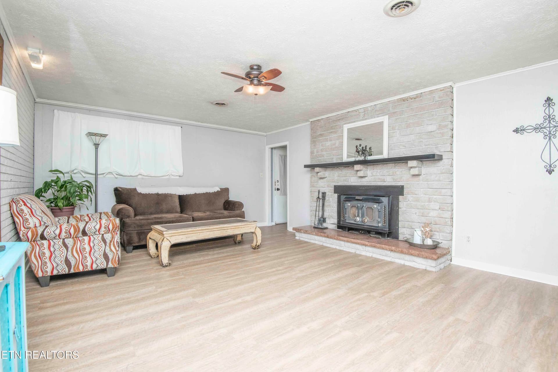 den 4_1 - 201 W Ford Valley Rd, Knoxville, TN 37920