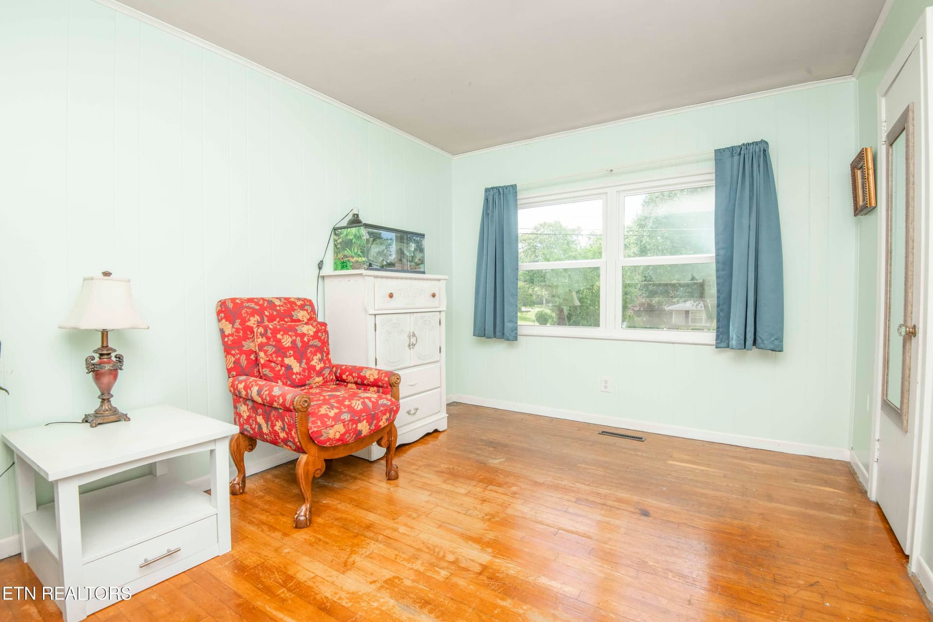 bed 3_1 - 201 W Ford Valley Rd, Knoxville, TN 37920