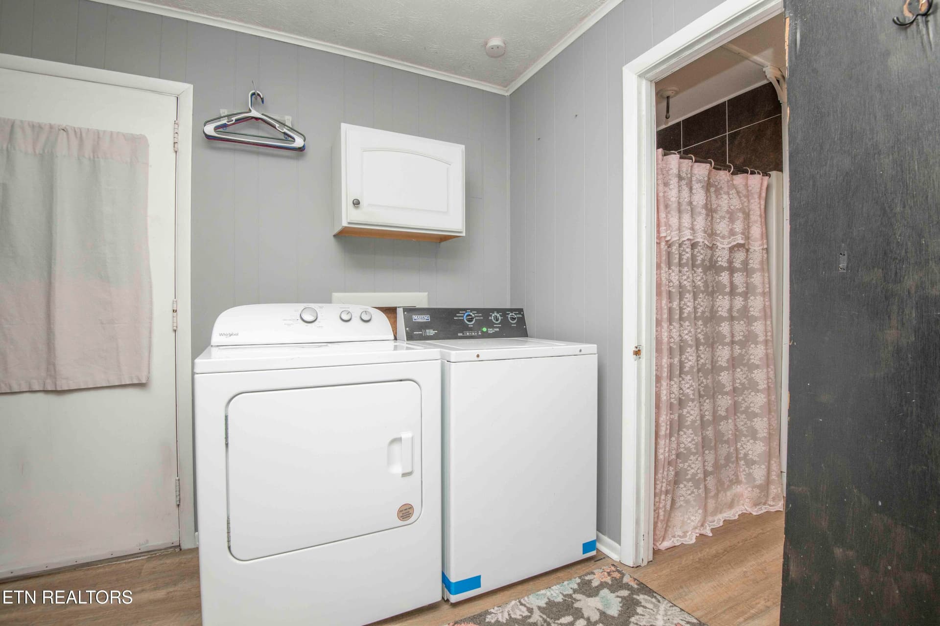 laundry_1 - 201 W Ford Valley Rd, Knoxville, TN 37920