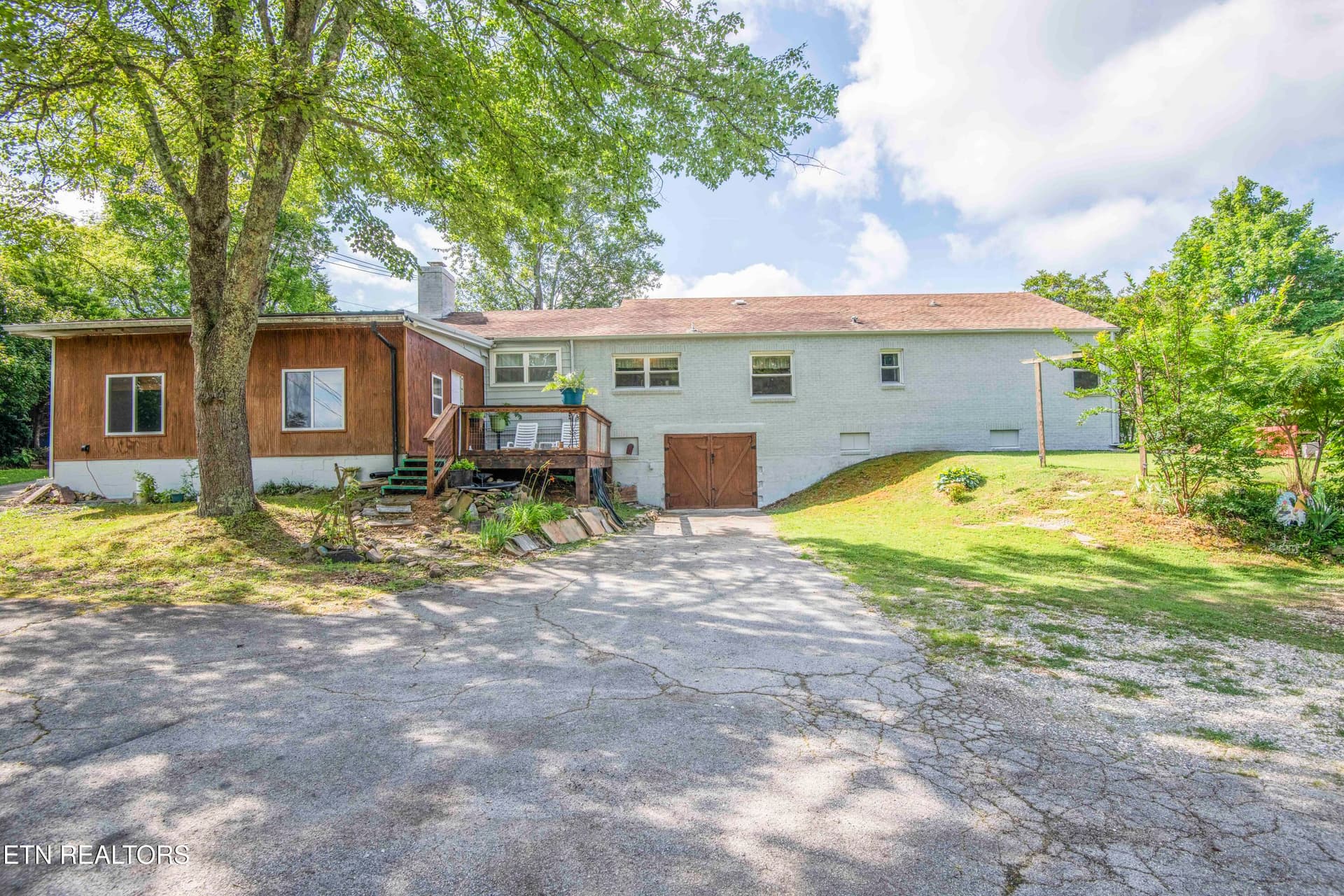 yard 3_1 - 201 W Ford Valley Rd, Knoxville, TN 37920
