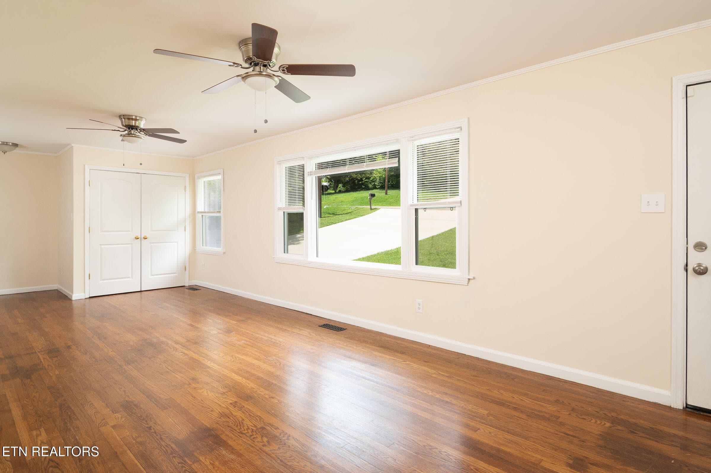Living Room - 4300 Crosby Drive, Knoxville, TN 37909, Knoxville