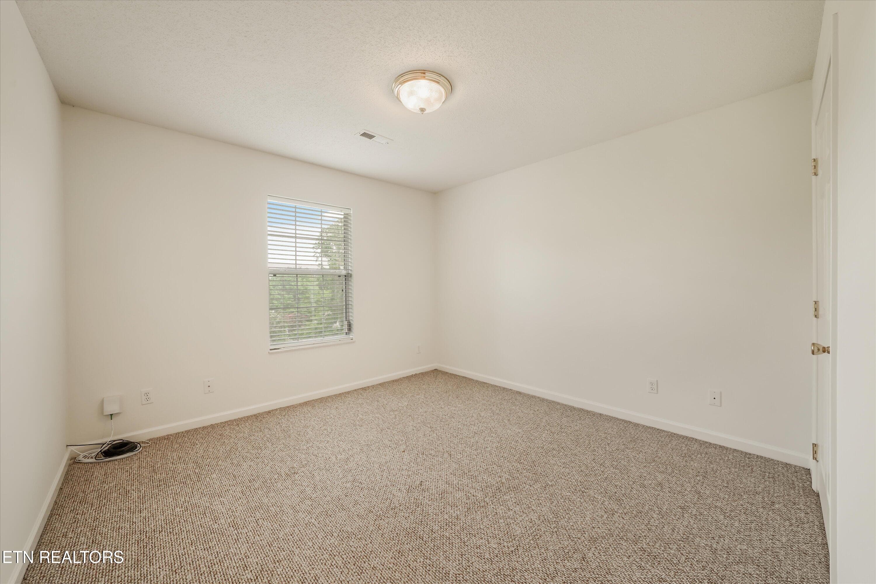 17-703 Shane Dr01 - 703 Shane Drive, Maryville, TN 37804