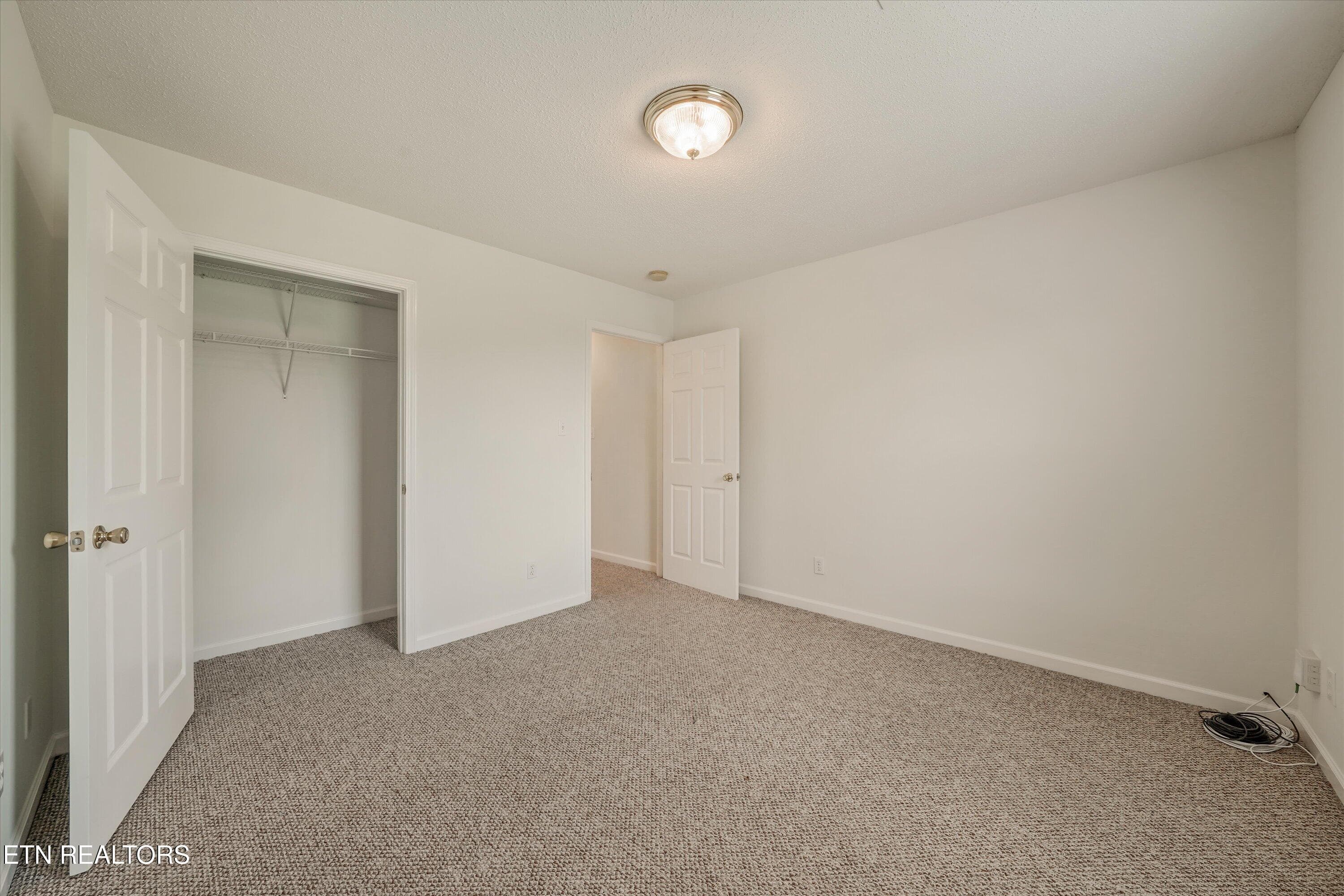 18-703 Shane Dr02 - 703 Shane Drive, Maryville, TN 37804