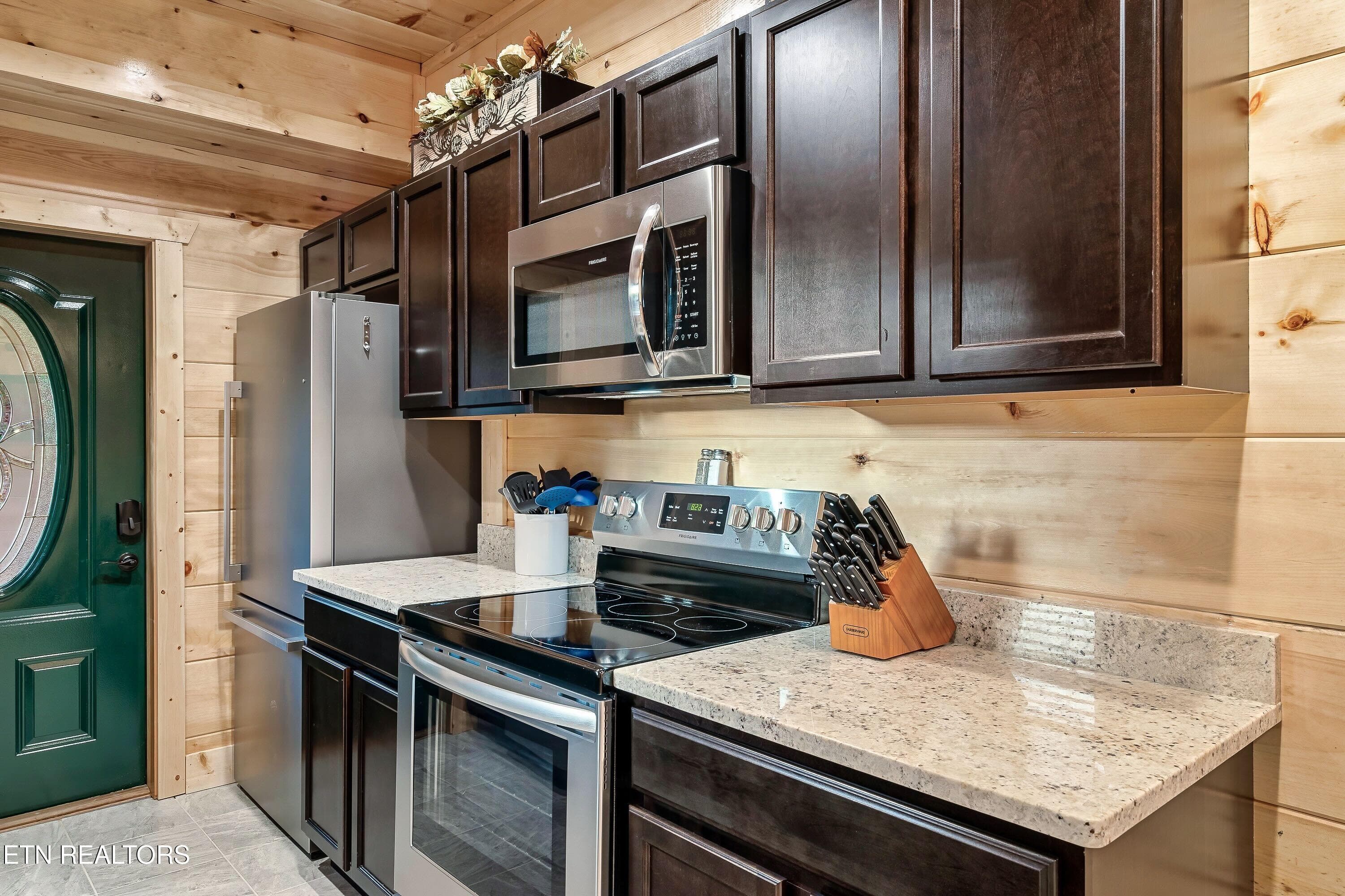 842bbc-23 - 842 Black Bear Cub Way, Sevierville, TN 37862