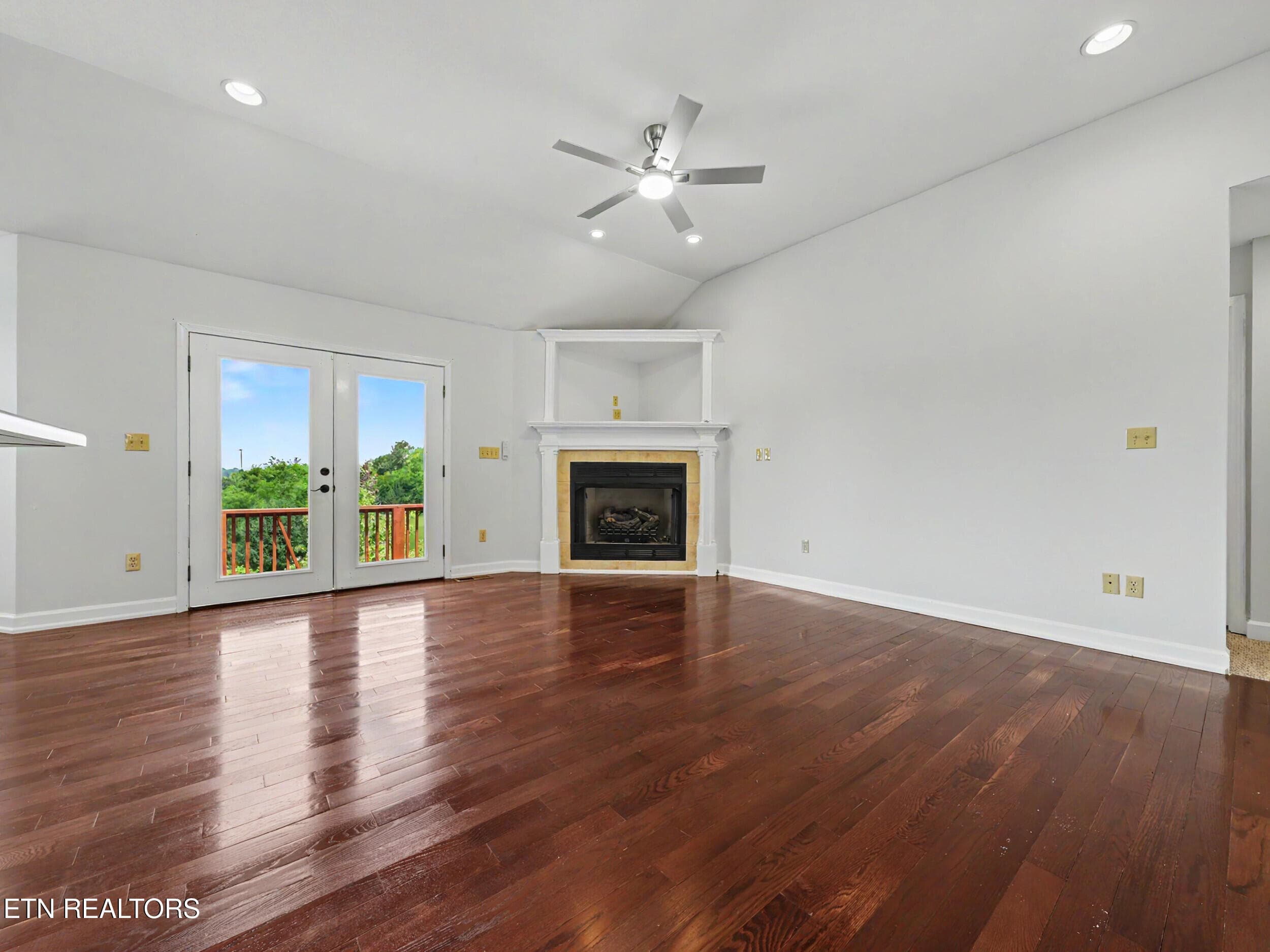 Living Room 2 - 1414 Benjamin Blvd, Sevierville, TN 37876