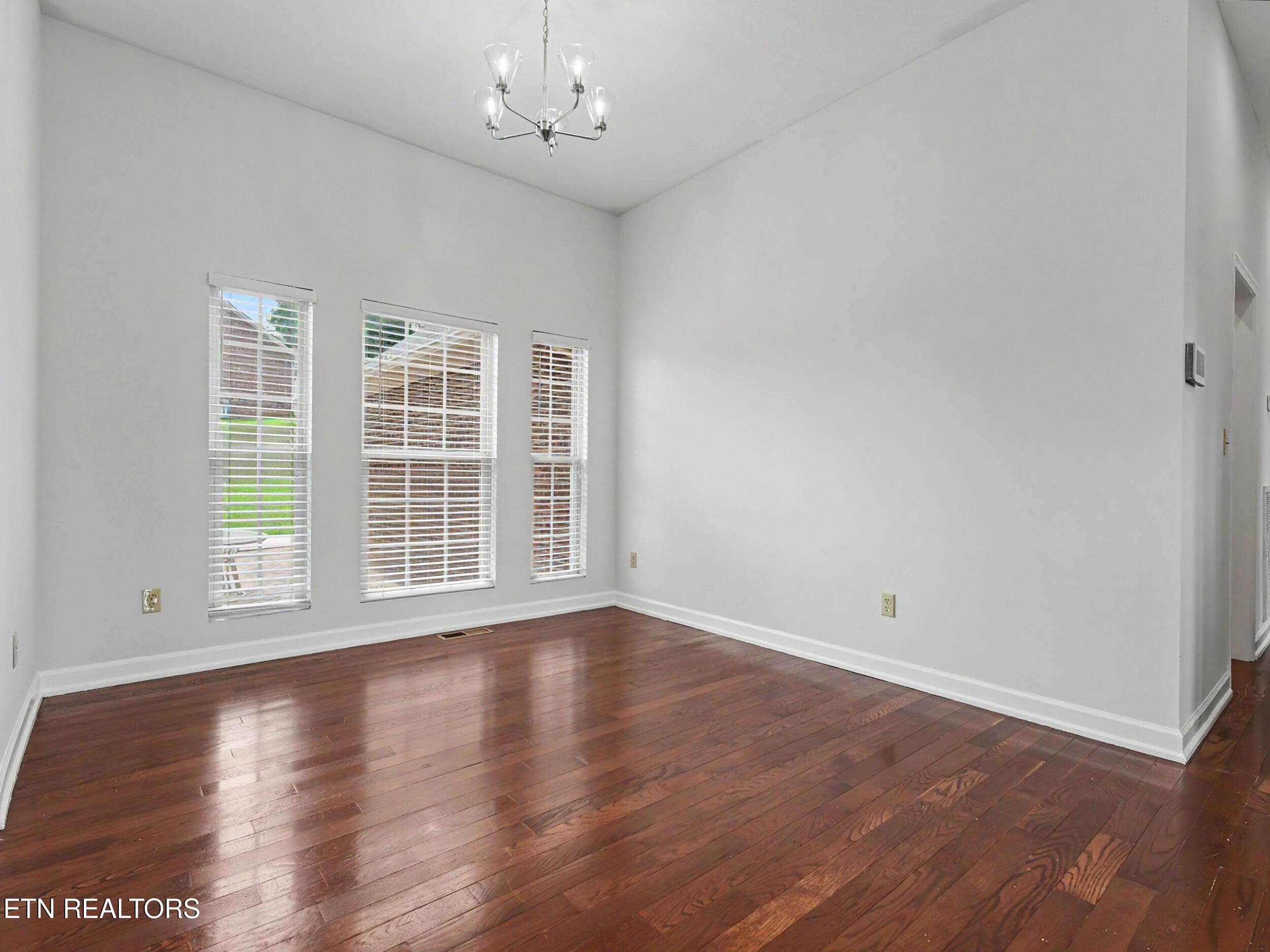 Dining Area - 1414 Benjamin Blvd, Sevierville, TN 37876