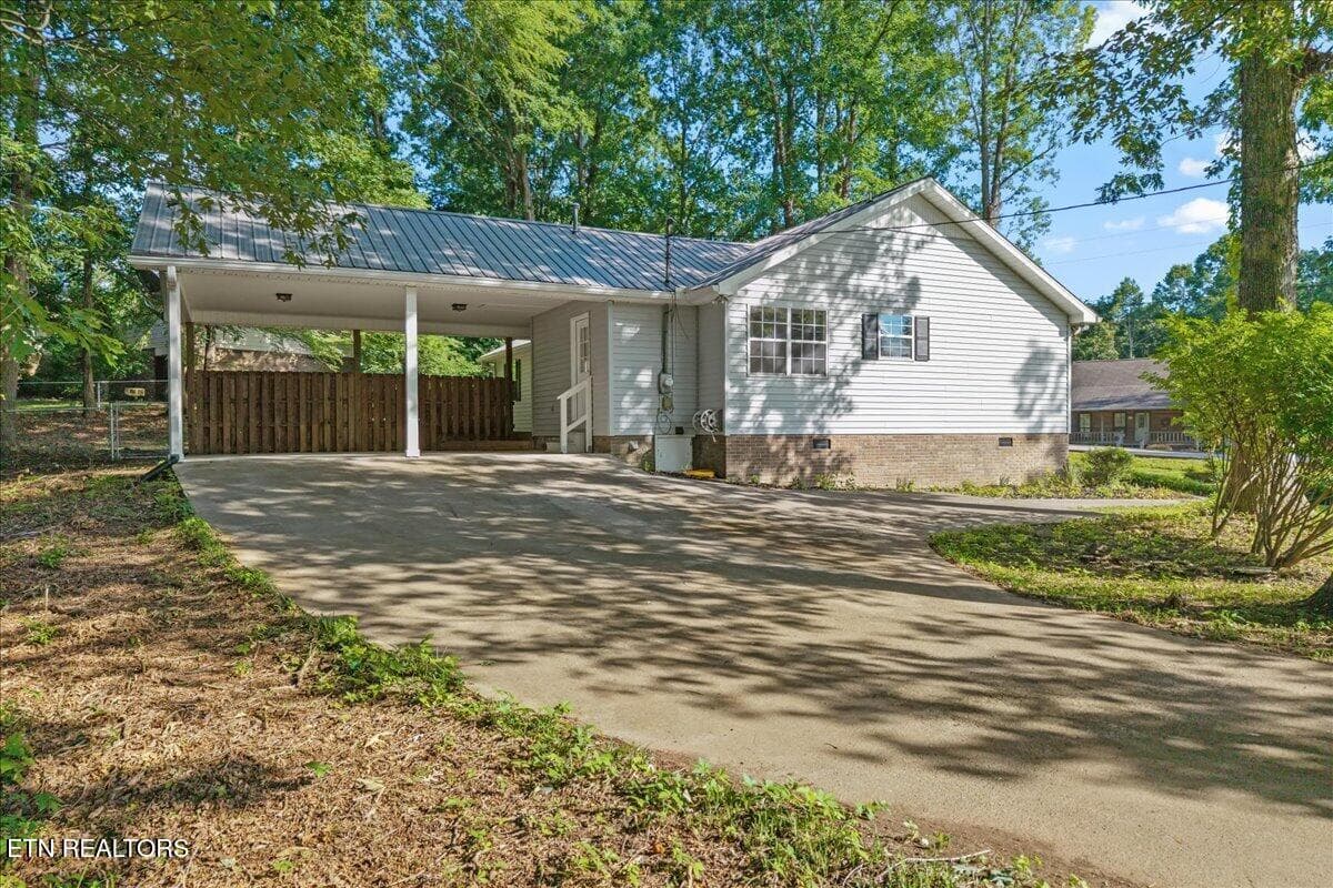 43 - 2613 Kenwood Drive, Athens, TN 37303