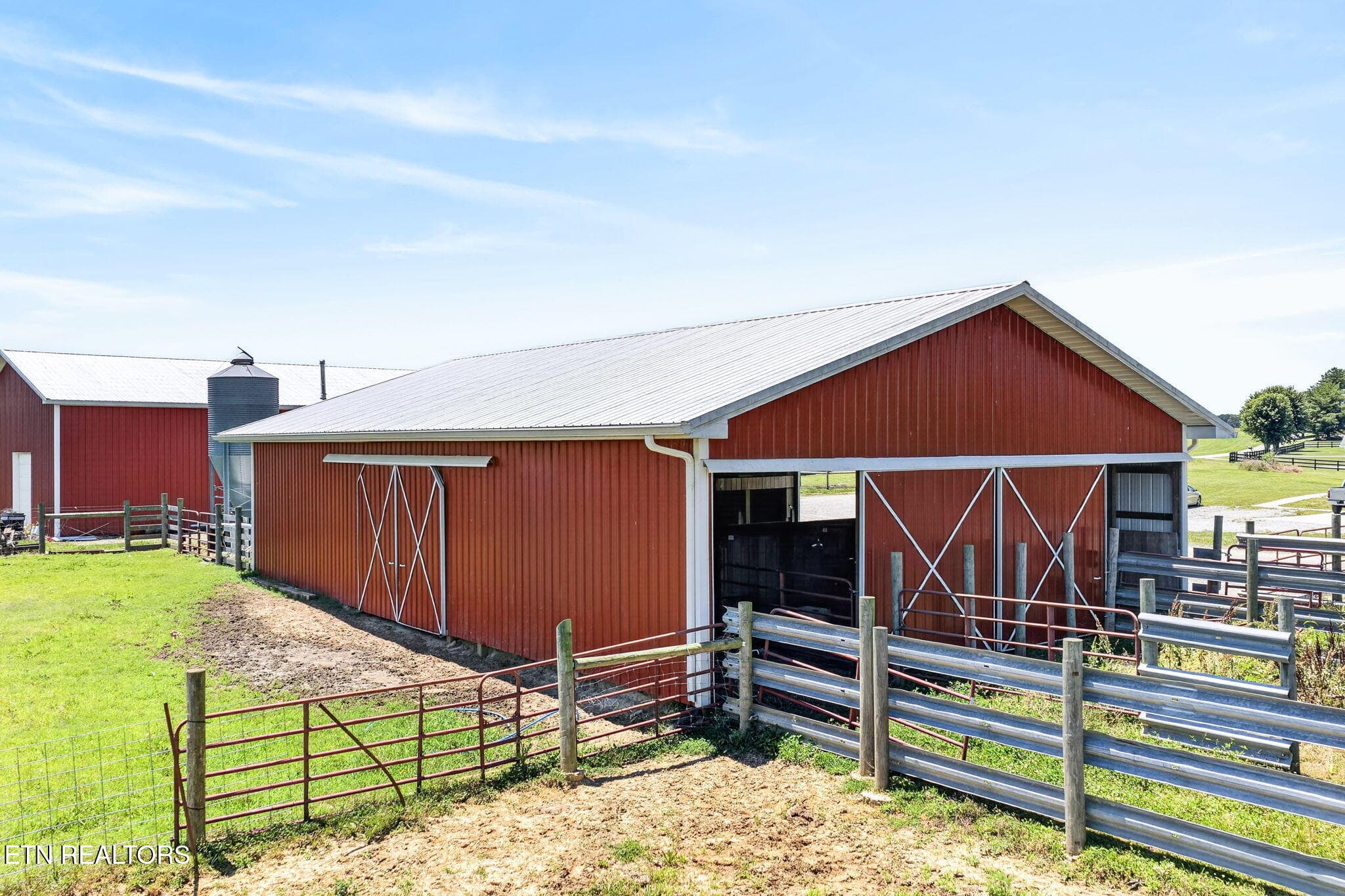 40x60 Working Barn - 5335 Hickey Ridge Rd Rd, Baxter, TN 38544