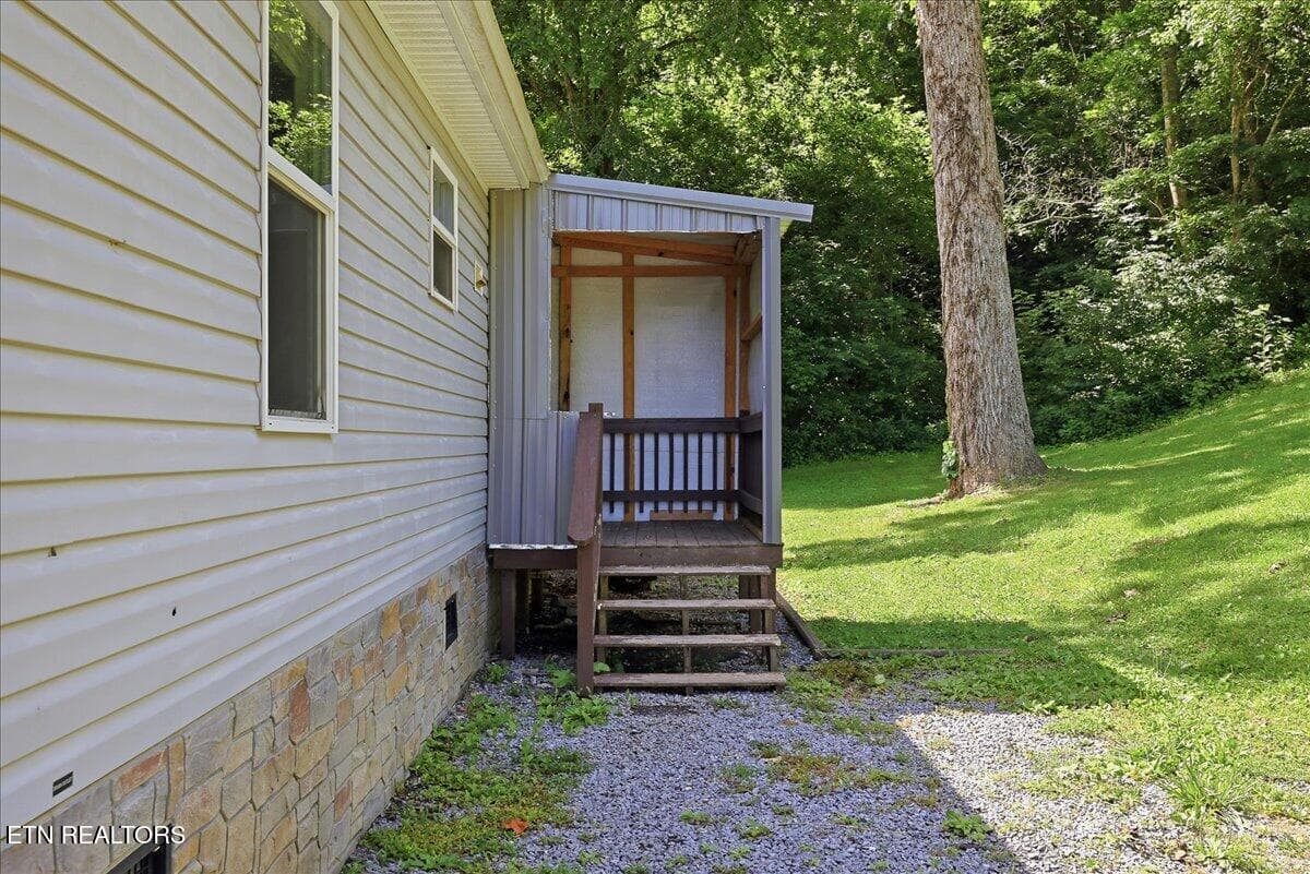 056-3503_Hwy_70_North_house_1_ext_003 - 3503 Highway 70 N, Eidson, TN 37731