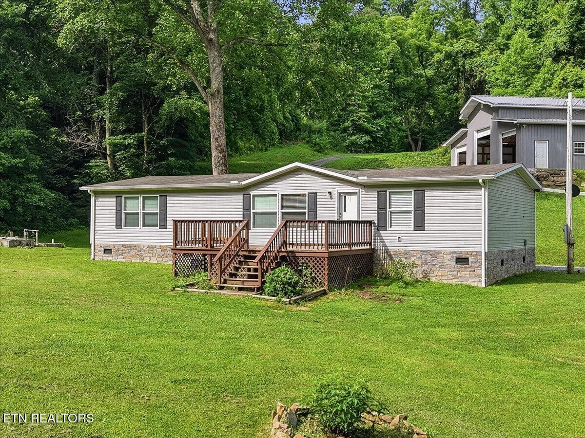 055-3503_Hwy_70_North_house_1_ext_002 - 3503 Highway 70 N, Eidson, TN 37731