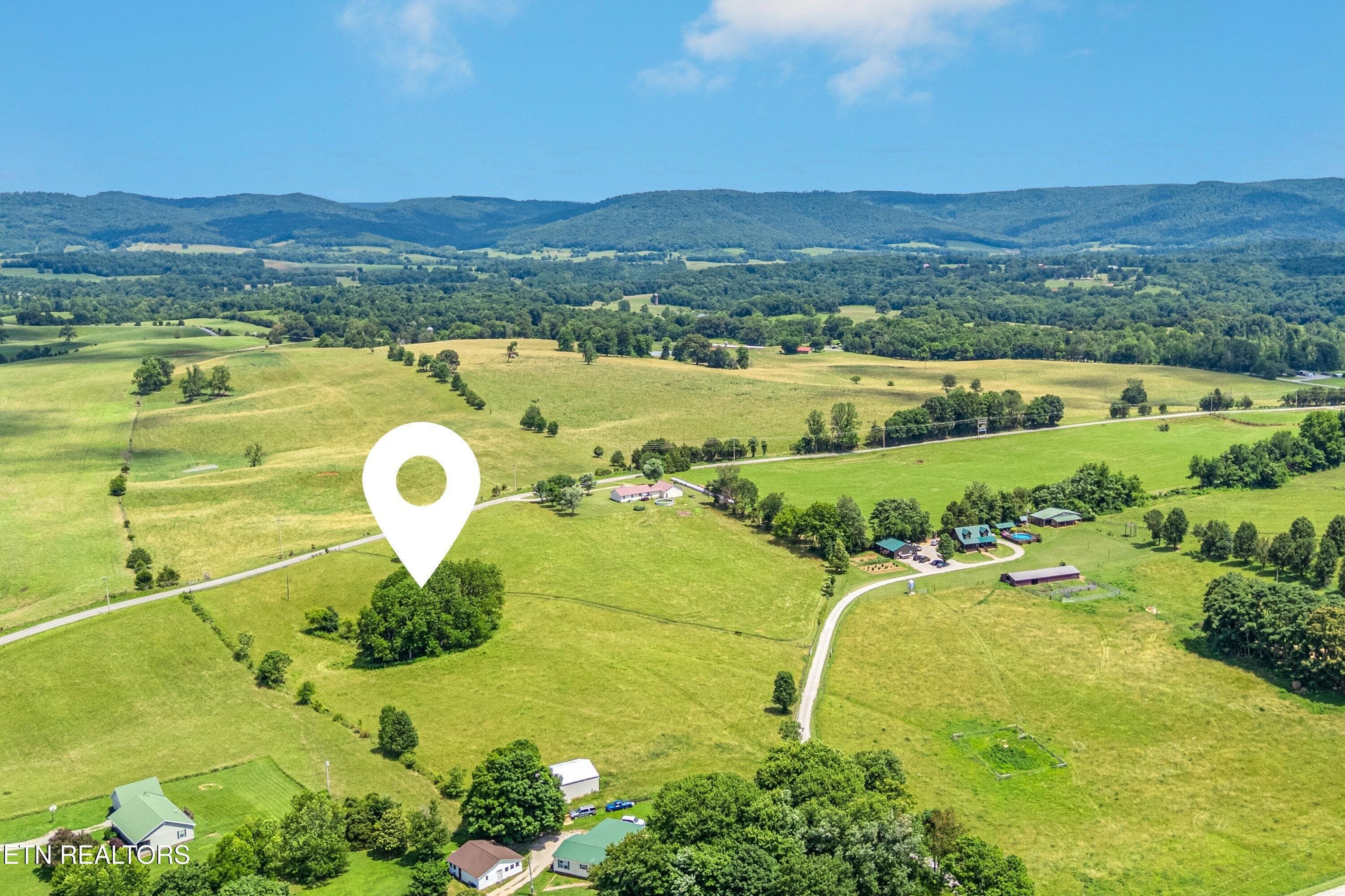 CL 15 - Dogwalk Rd, Alpine, TN 38543