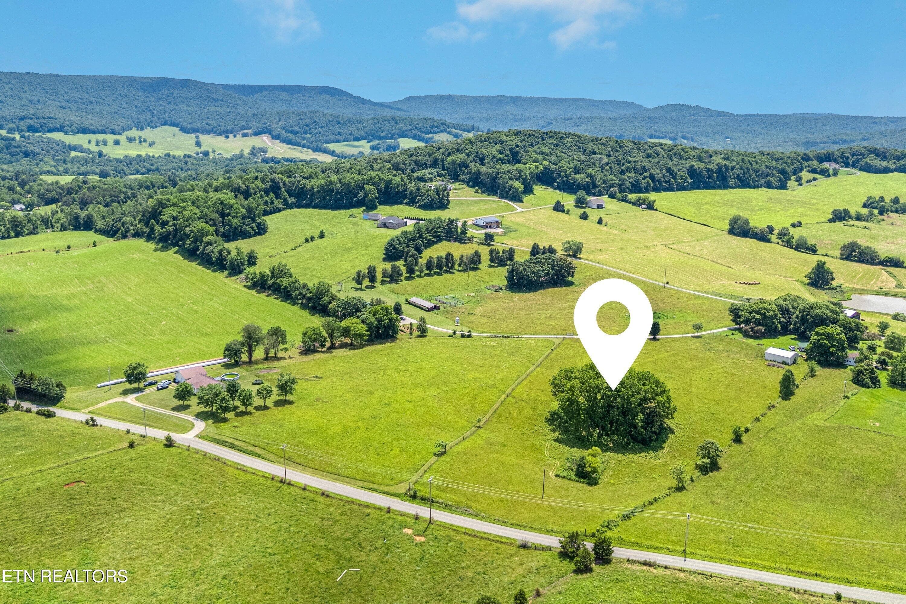 CL 18 - Dogwalk Rd, Alpine, TN 38543