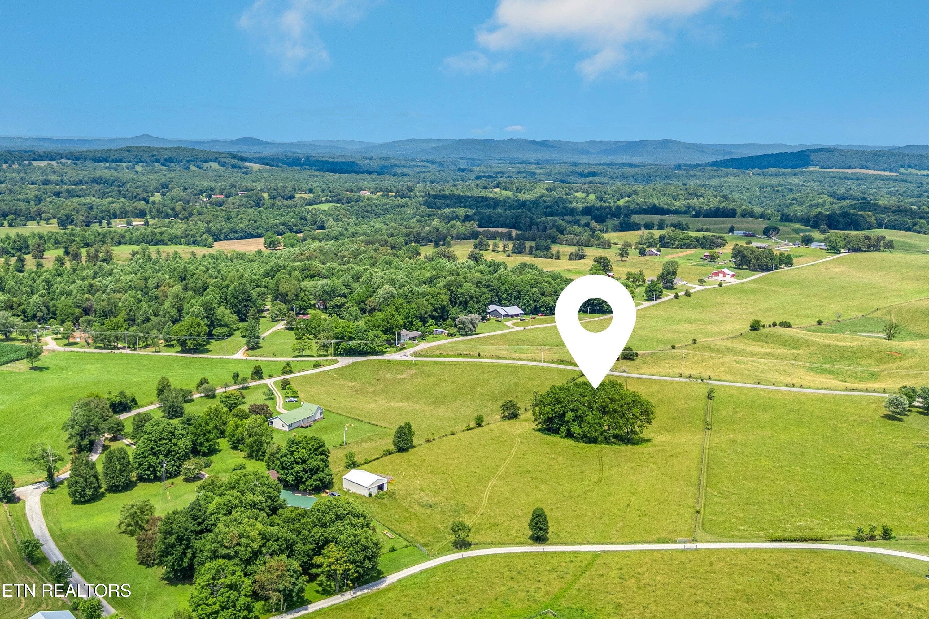 CL 16 - Dogwalk Rd, Alpine, TN 38543