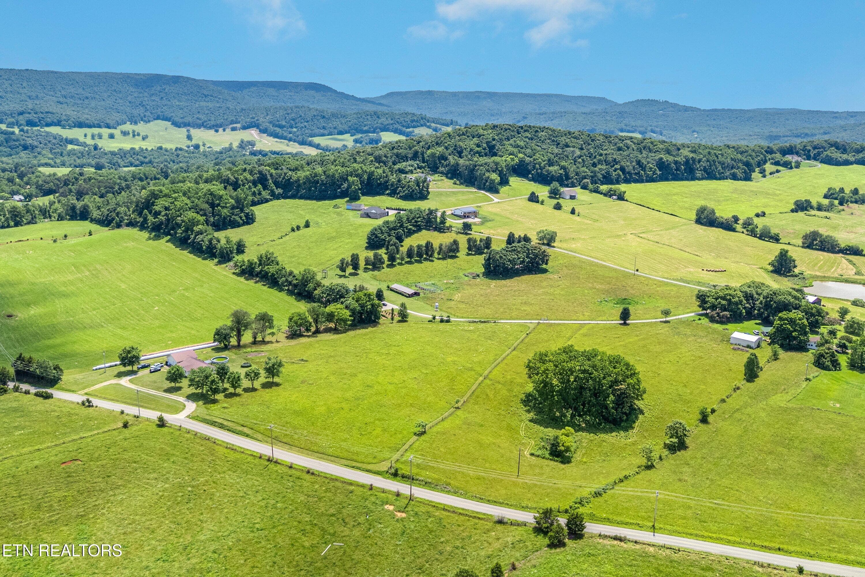 CL 22 - Dogwalk Rd, Alpine, TN 38543