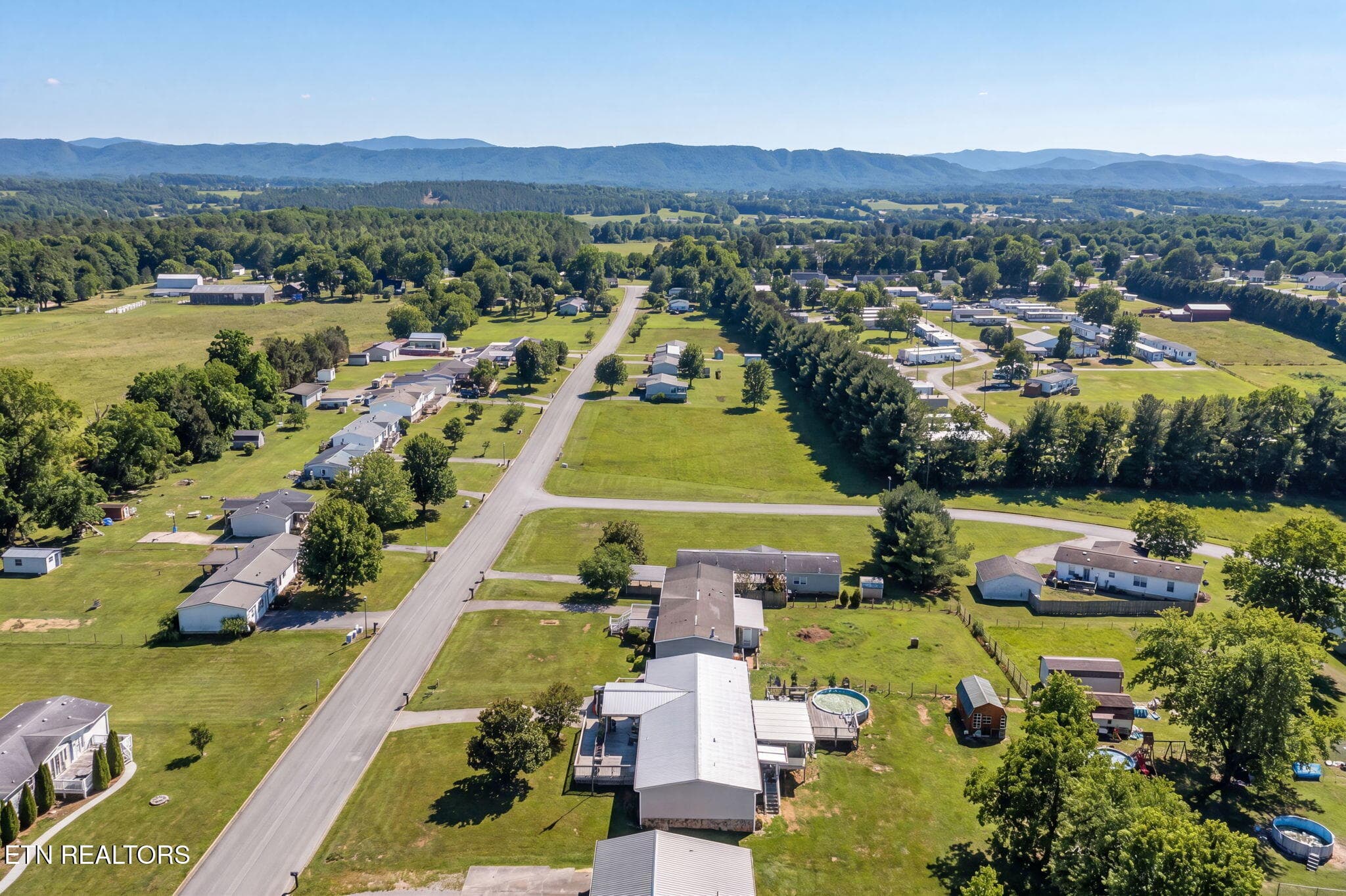 44-web-or-mls-season-swap-IeMMDaLYj1F0nt - 1009 Ridge View Rd, Maryville, TN 37801, Maryville