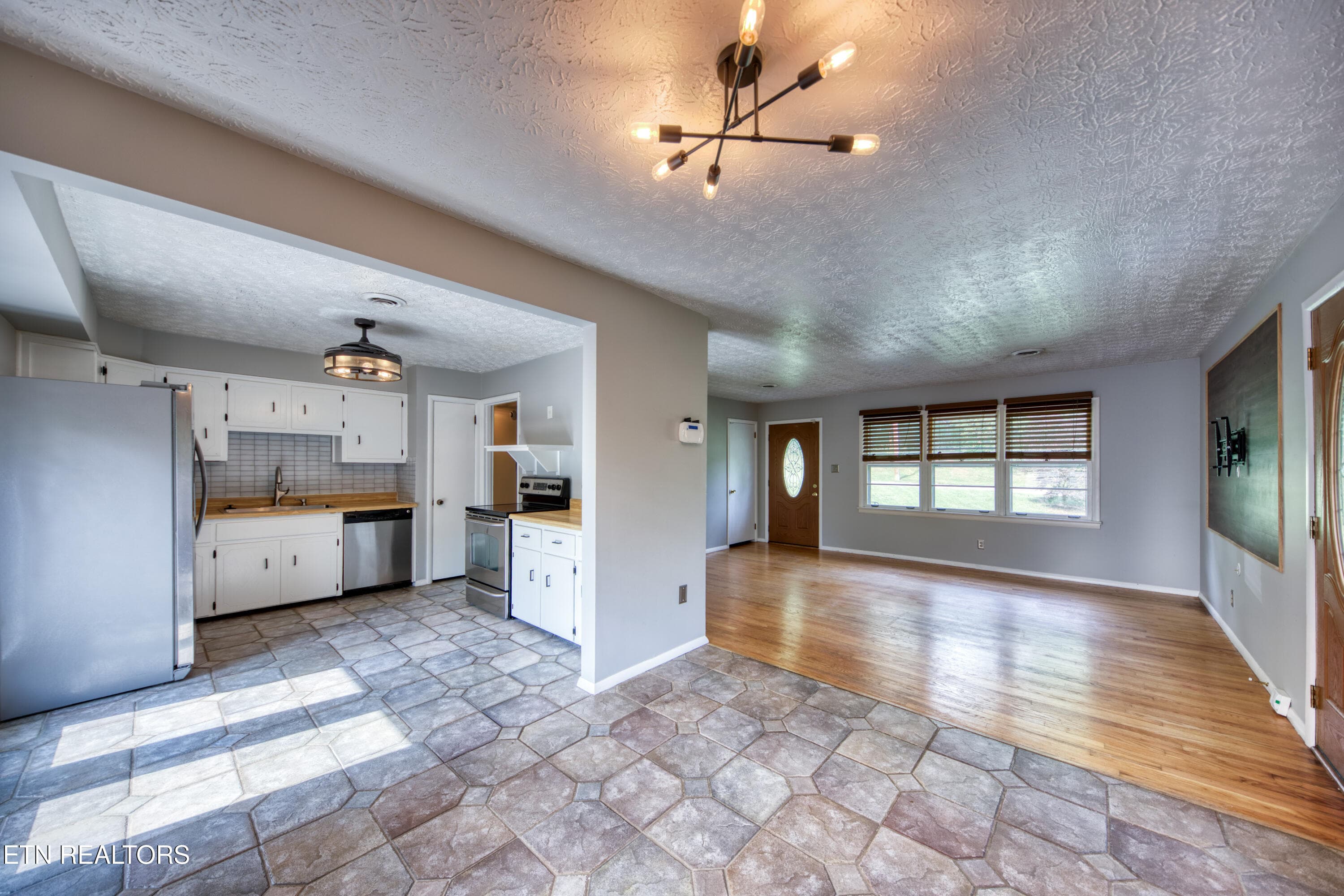 0H3A7166_19 - 916 Mallory Rd, Knoxville, TN 37919