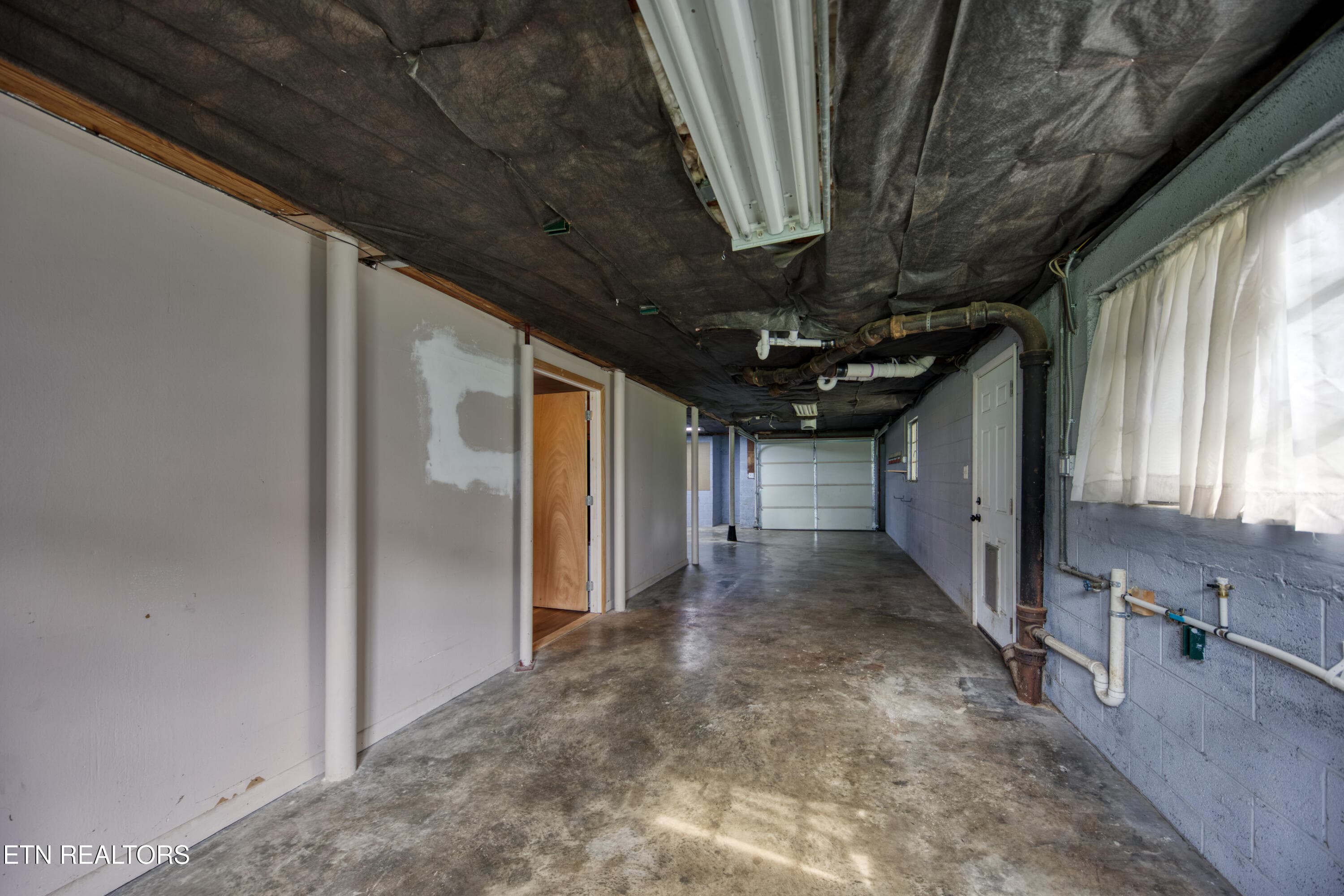W/D hookups - 916 Mallory Rd, Knoxville, TN 37919