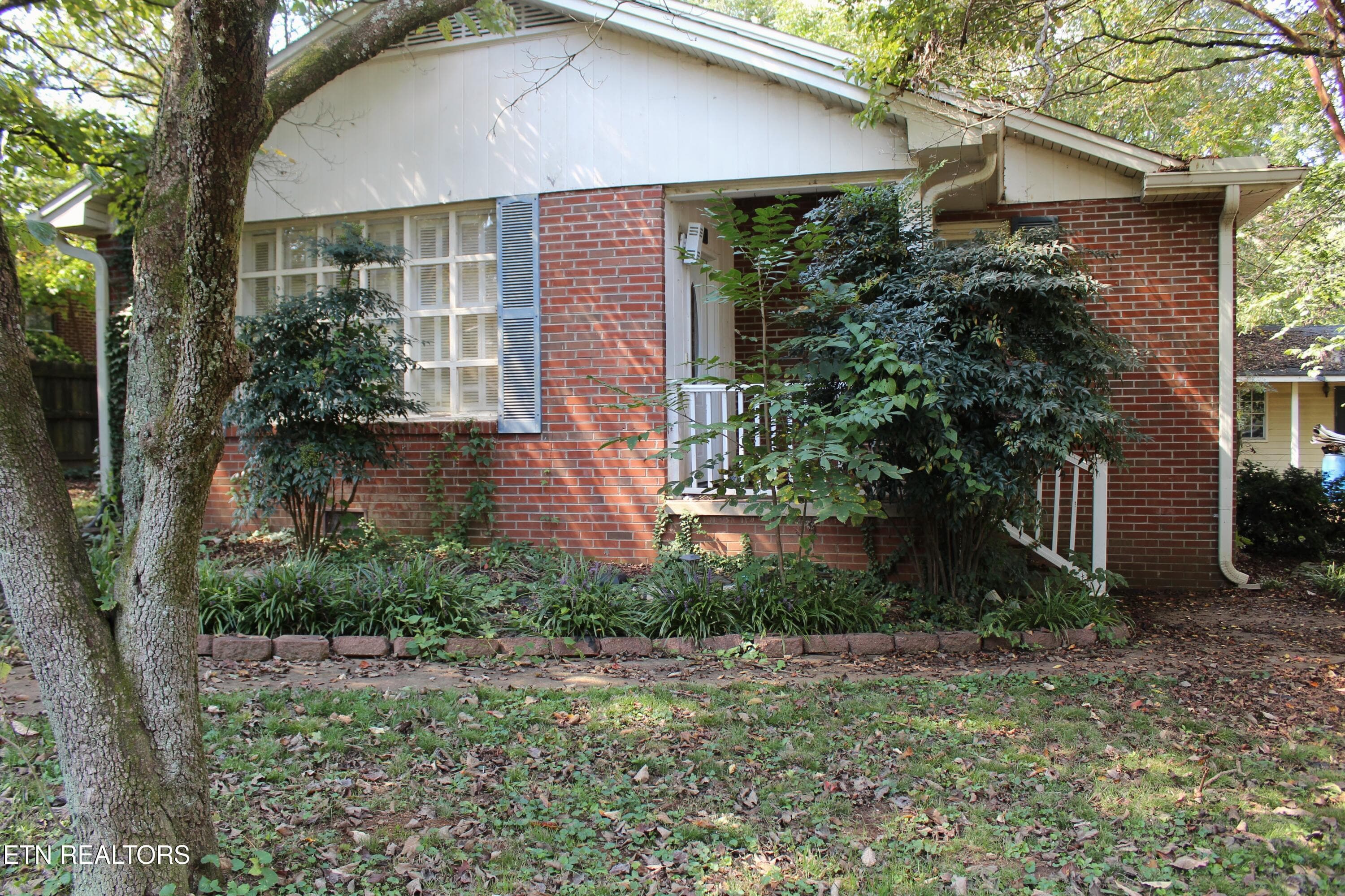 IMG_4984 - 506 Wharf St, Loudon, TN 37774