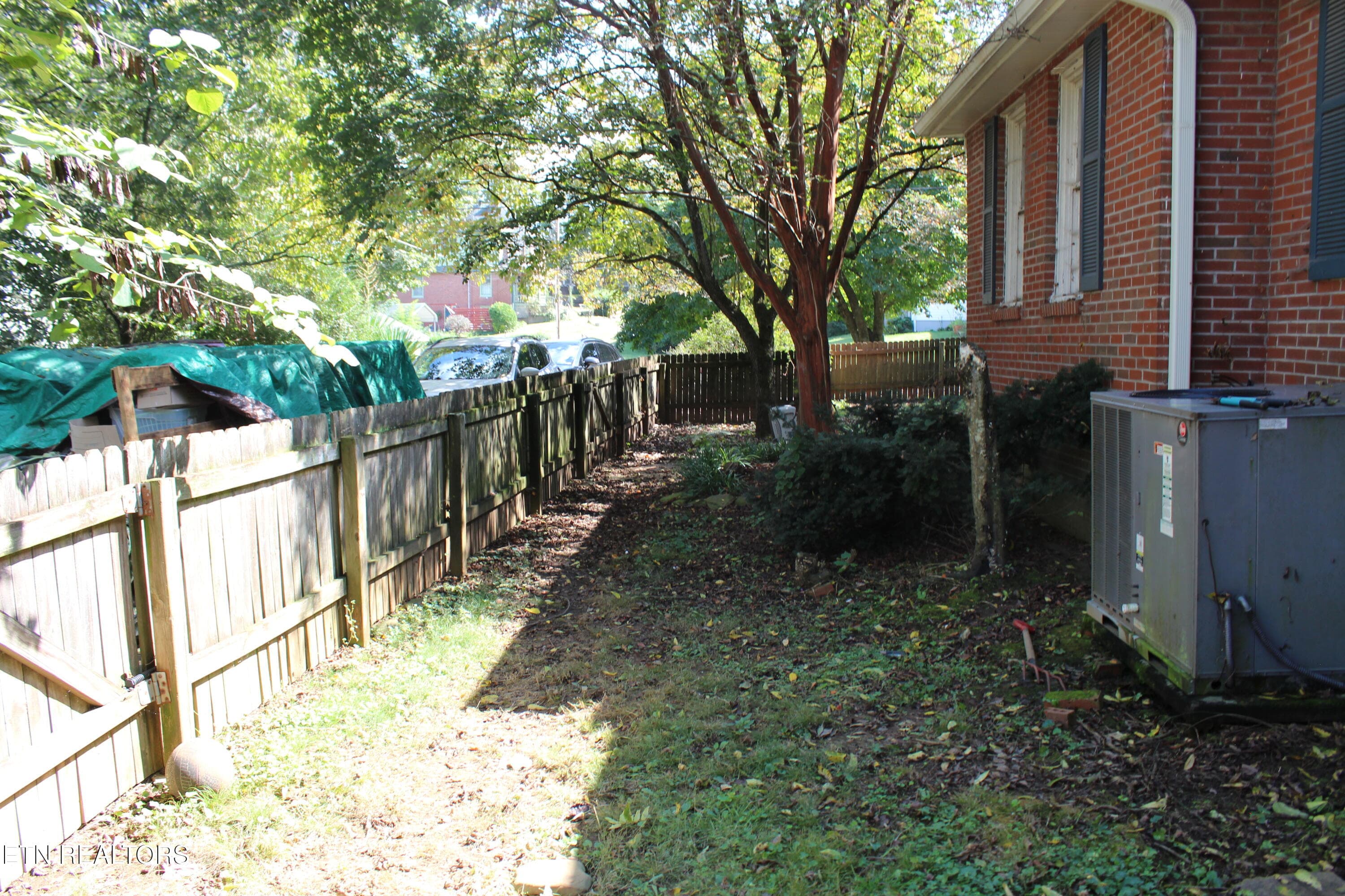 IMG_4989 - 506 Wharf St, Loudon, TN 37774