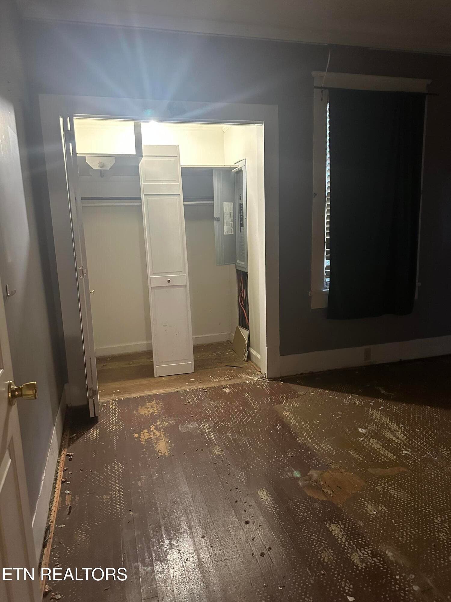 W_2 - 506 Wharf St, Loudon, TN 37774