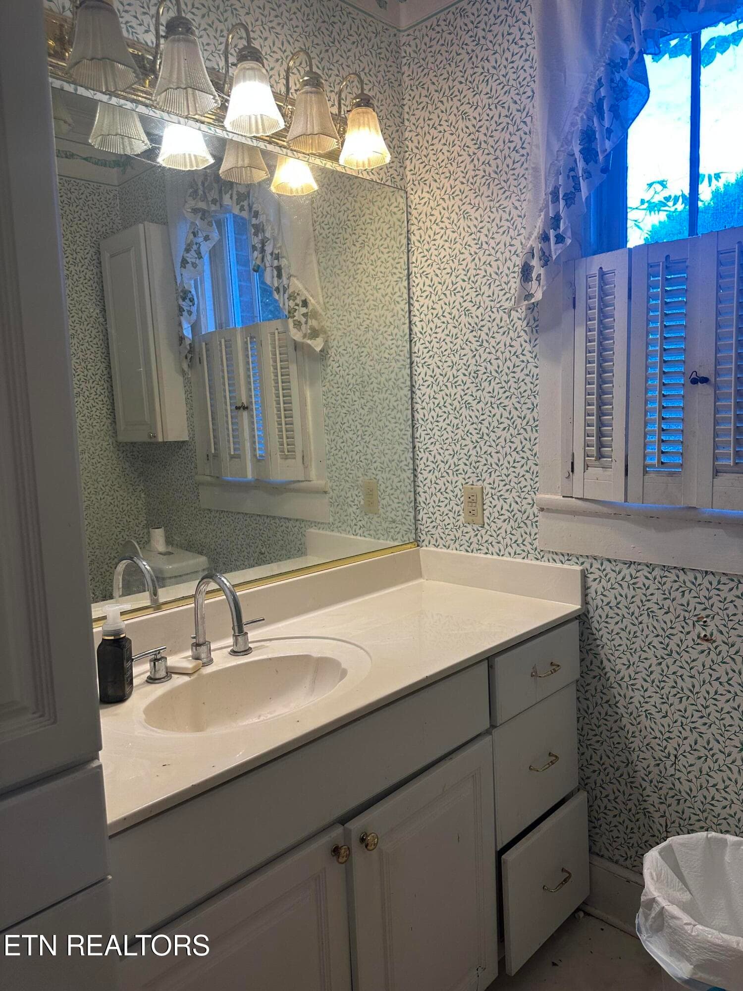 W_16 - 506 Wharf St, Loudon, TN 37774