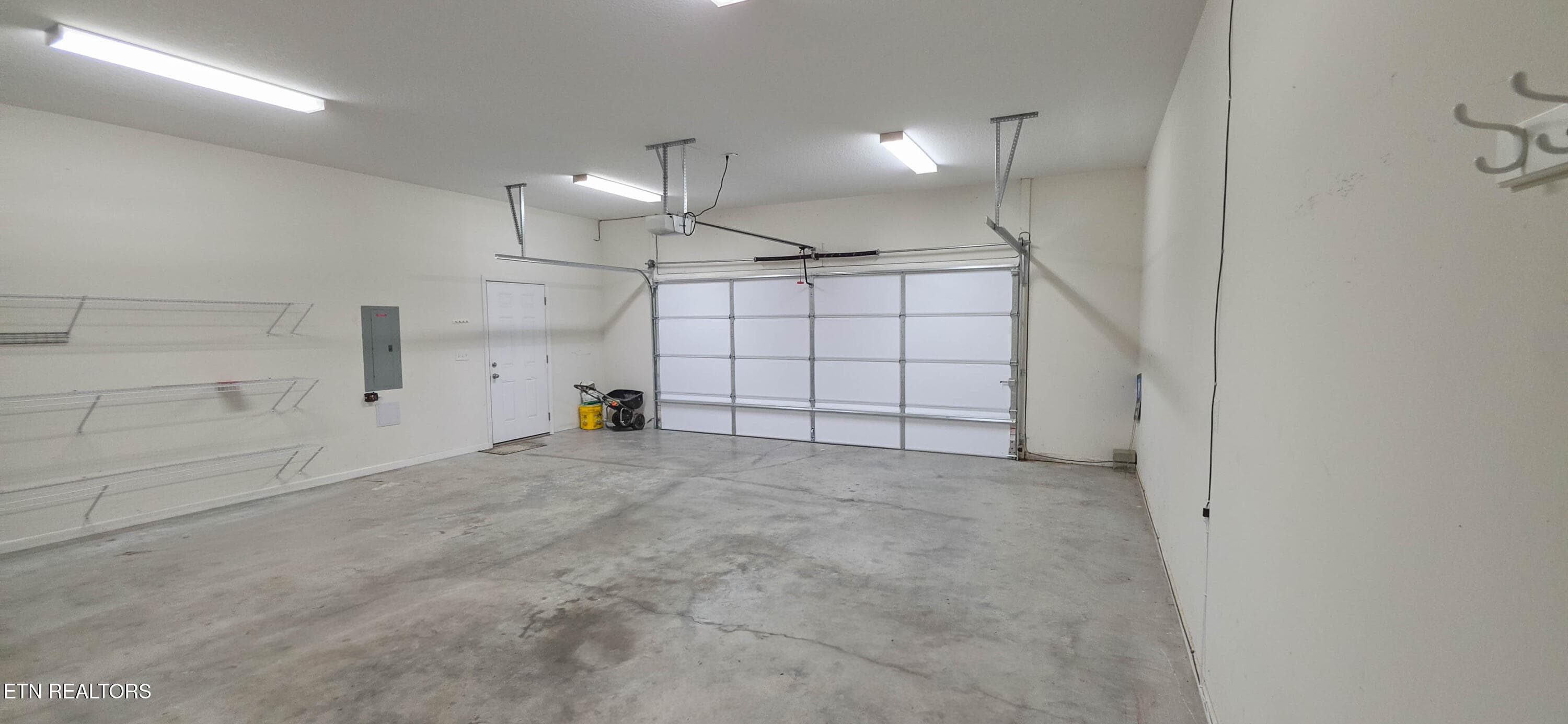 n panoramic gar - 364 Panoramic Drive, Maynardville, TN 37807