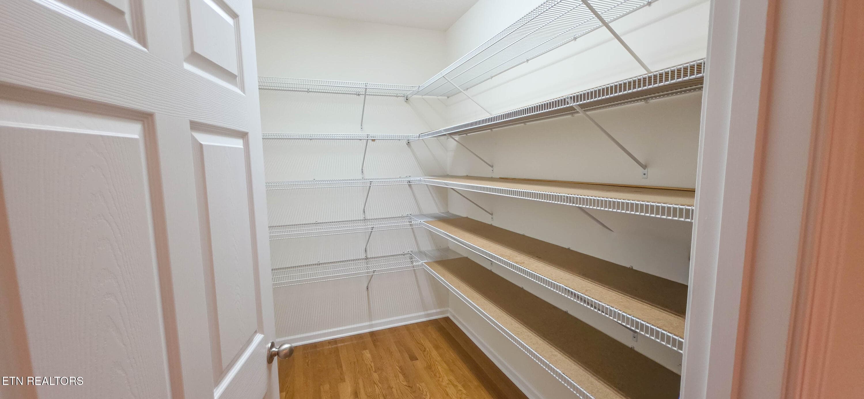 n panoramic pantry - 364 Panoramic Drive, Maynardville, TN 37807