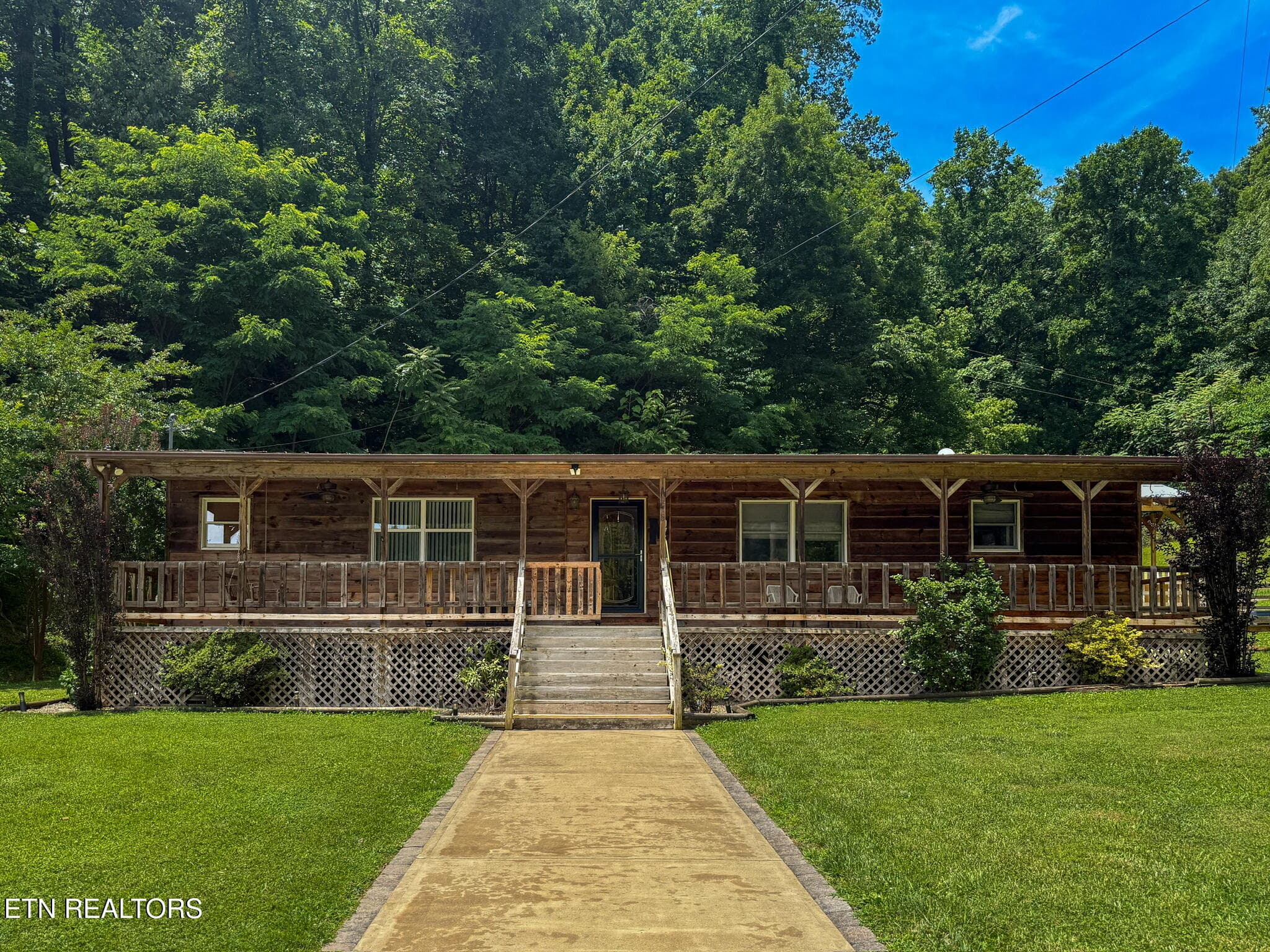 975 Keener Rd, Cosby, TN 37722