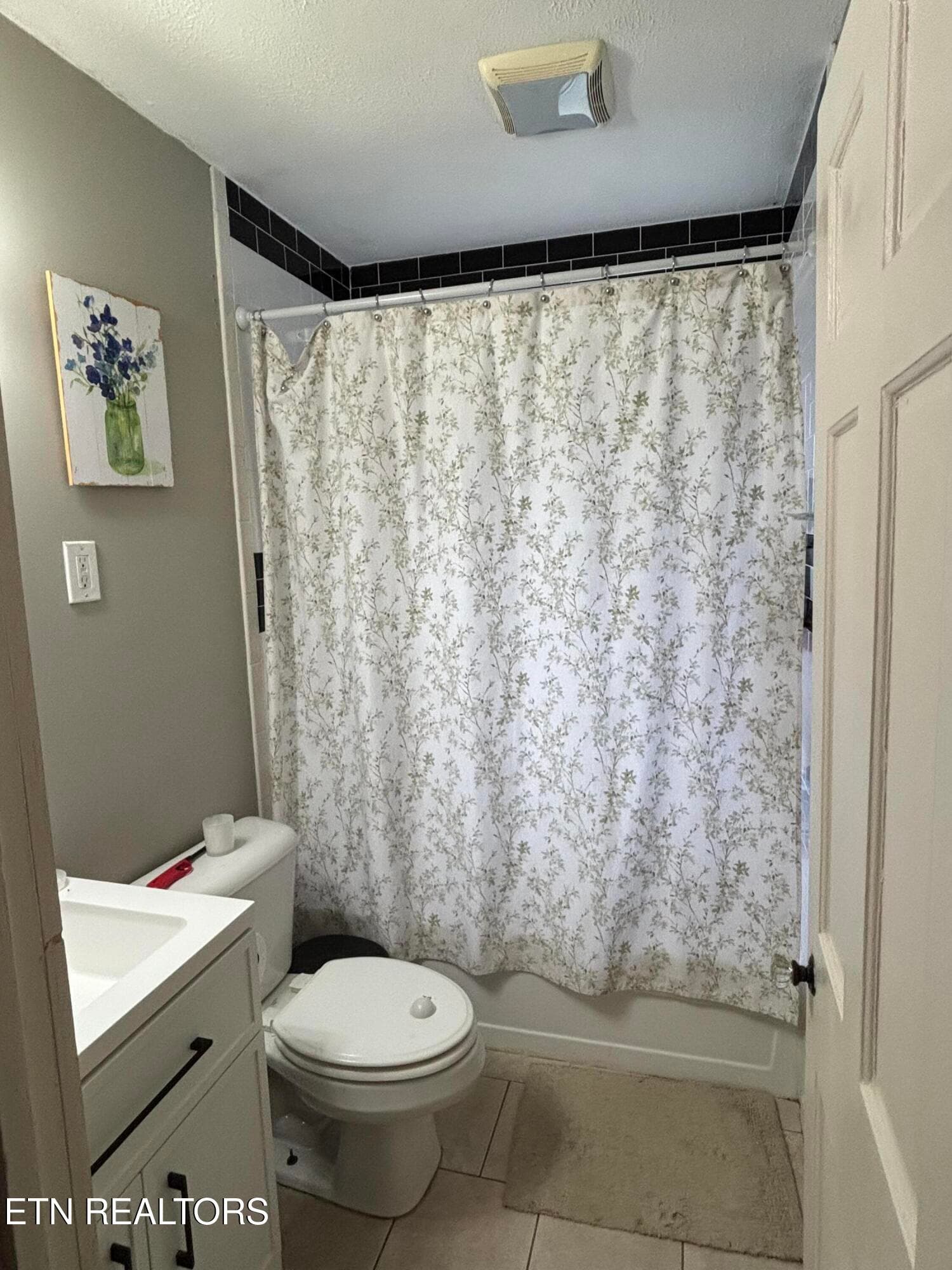 Bath - 107 Porter Rd, Oak Ridge, TN 37830
