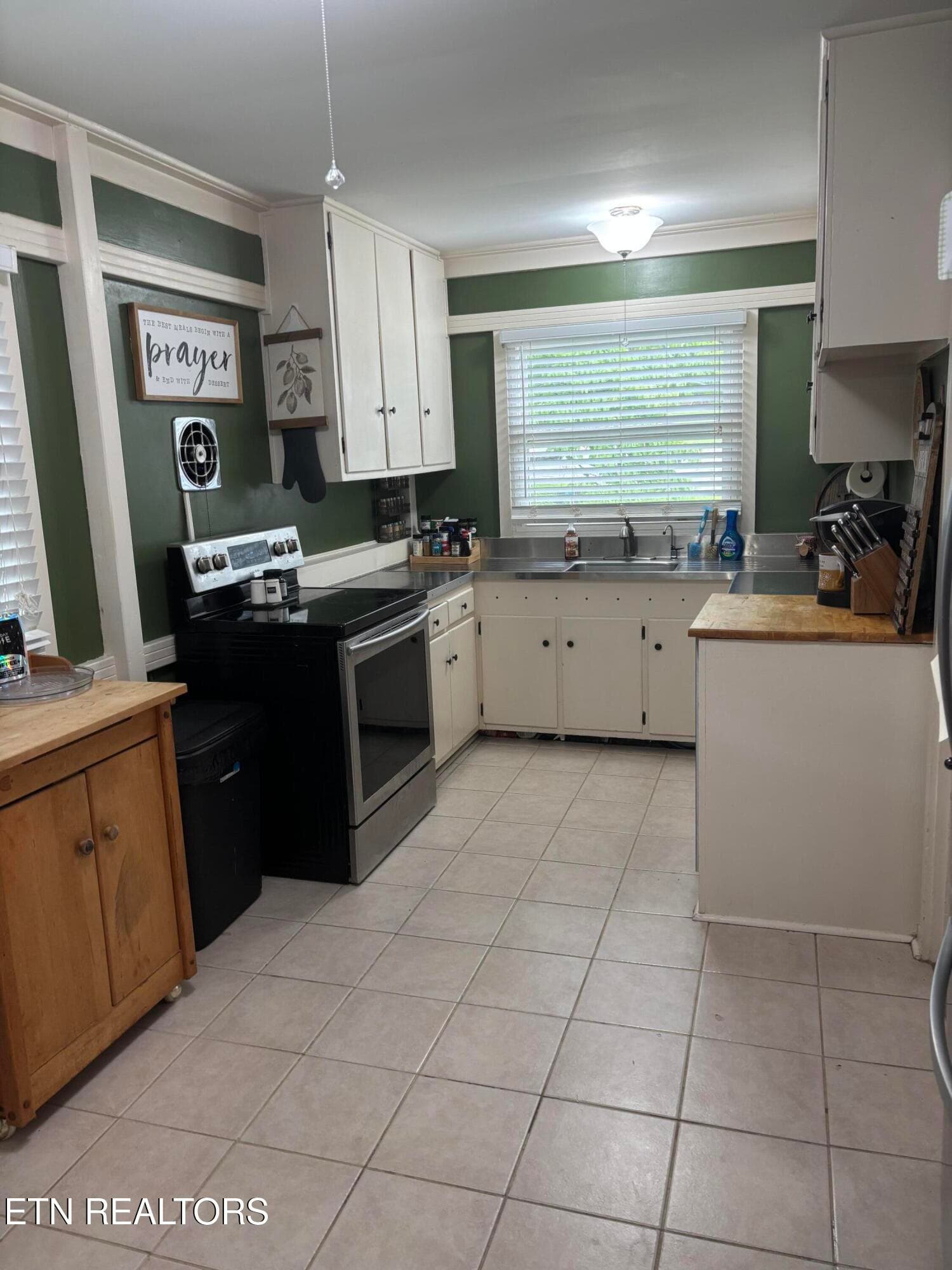 Kitchen - 107 Porter Rd, Oak Ridge, TN 37830