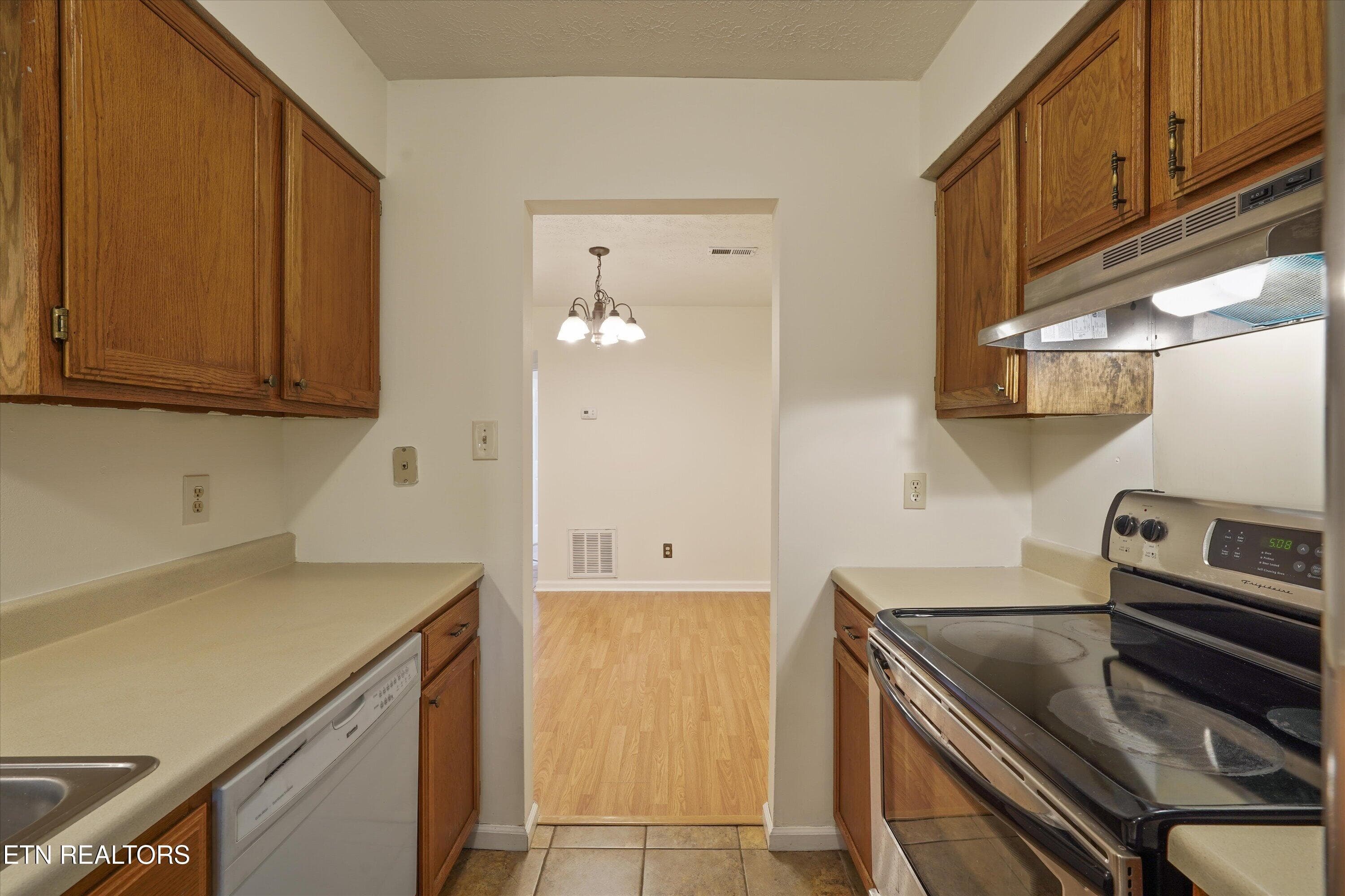 16-6913 Kings Crossing Way17 - 6913 Kings Crossing Way, Knoxville, TN 37918, Knoxville