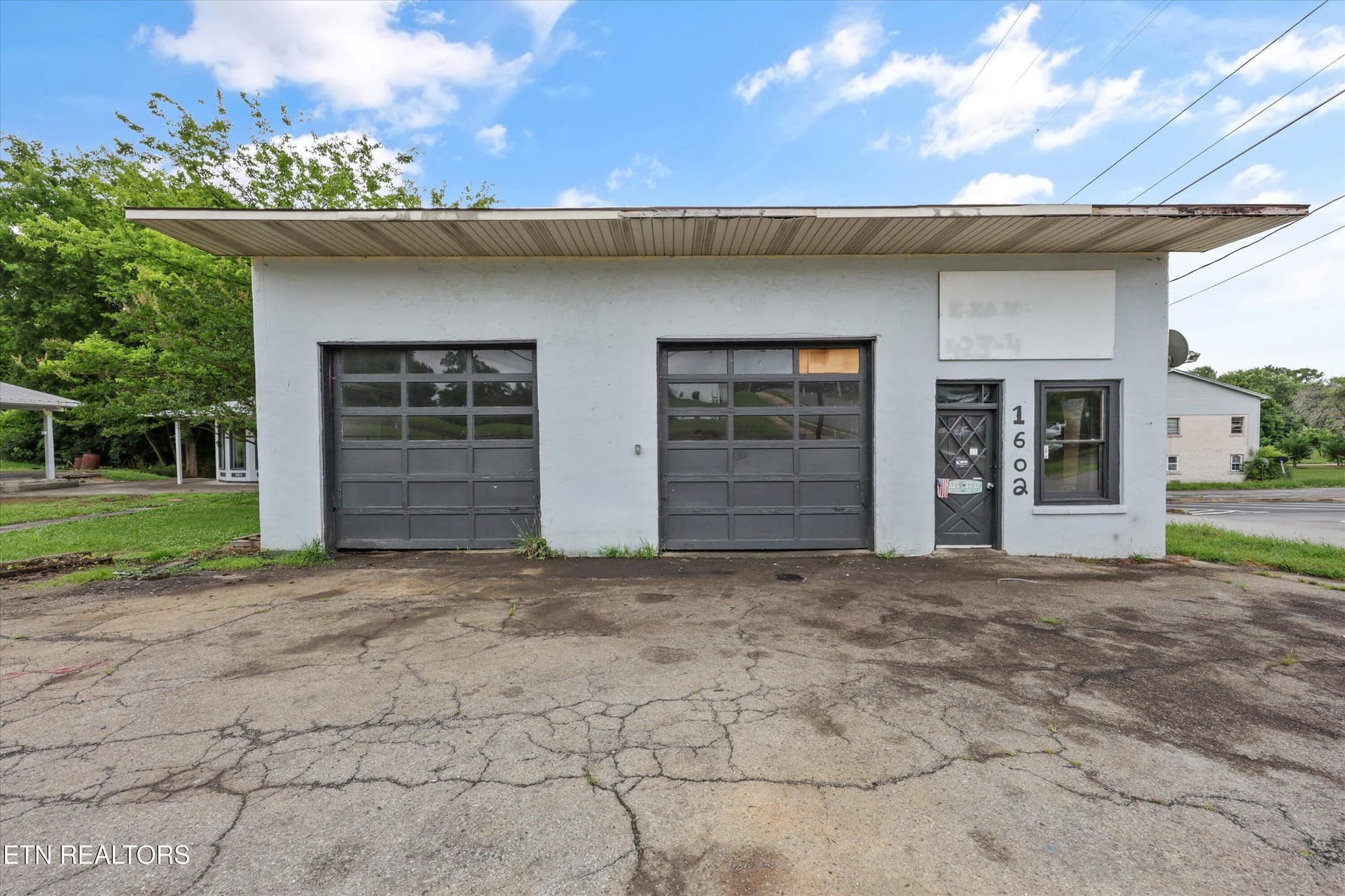 1602 Main St, White Pine, TN 37890