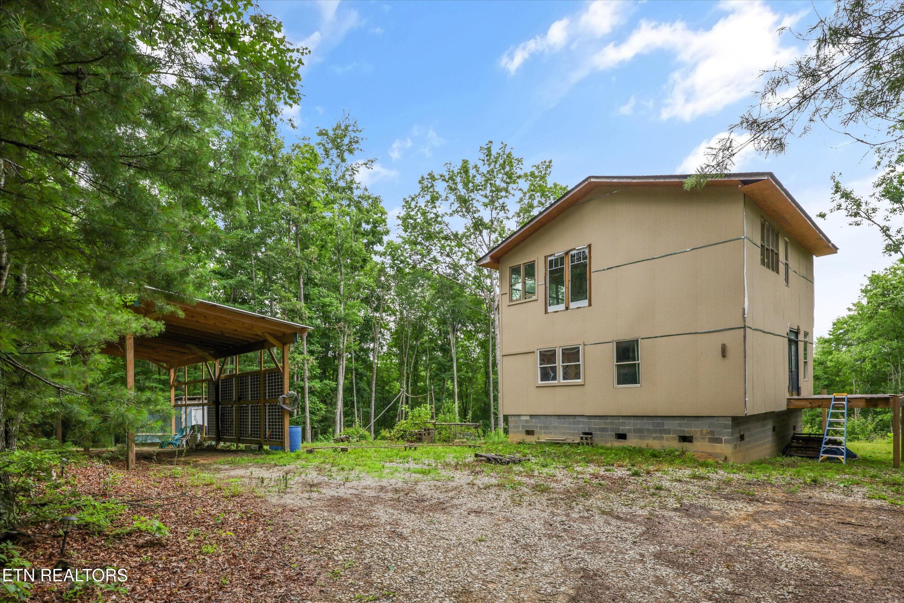 Unfinished Home - 146 Harkle Rd, Lancing, TN 37770