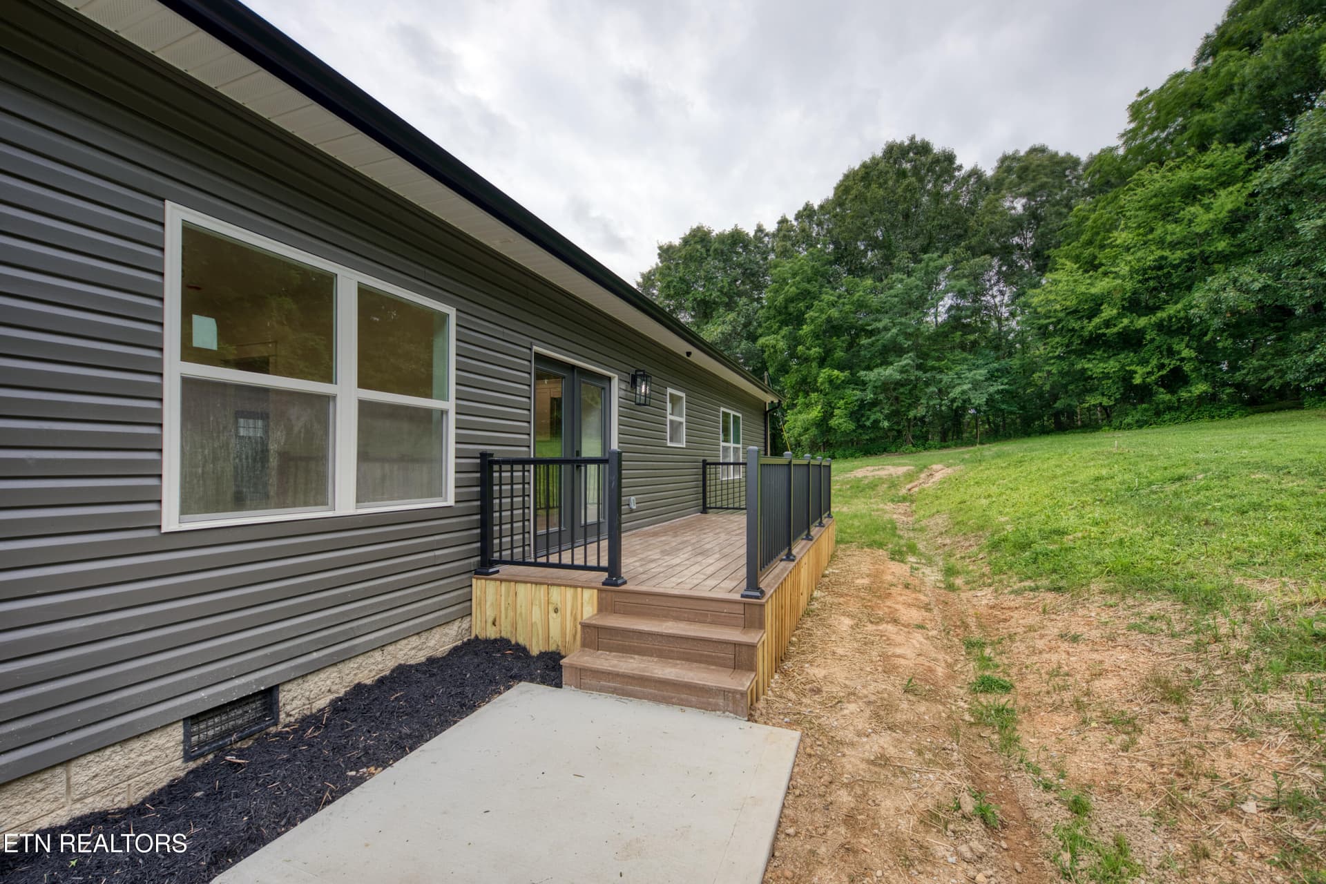 160 Huckleberry Hollow Rear Deck - 180 Huckleberry Hollow, Kingston, TN 37763