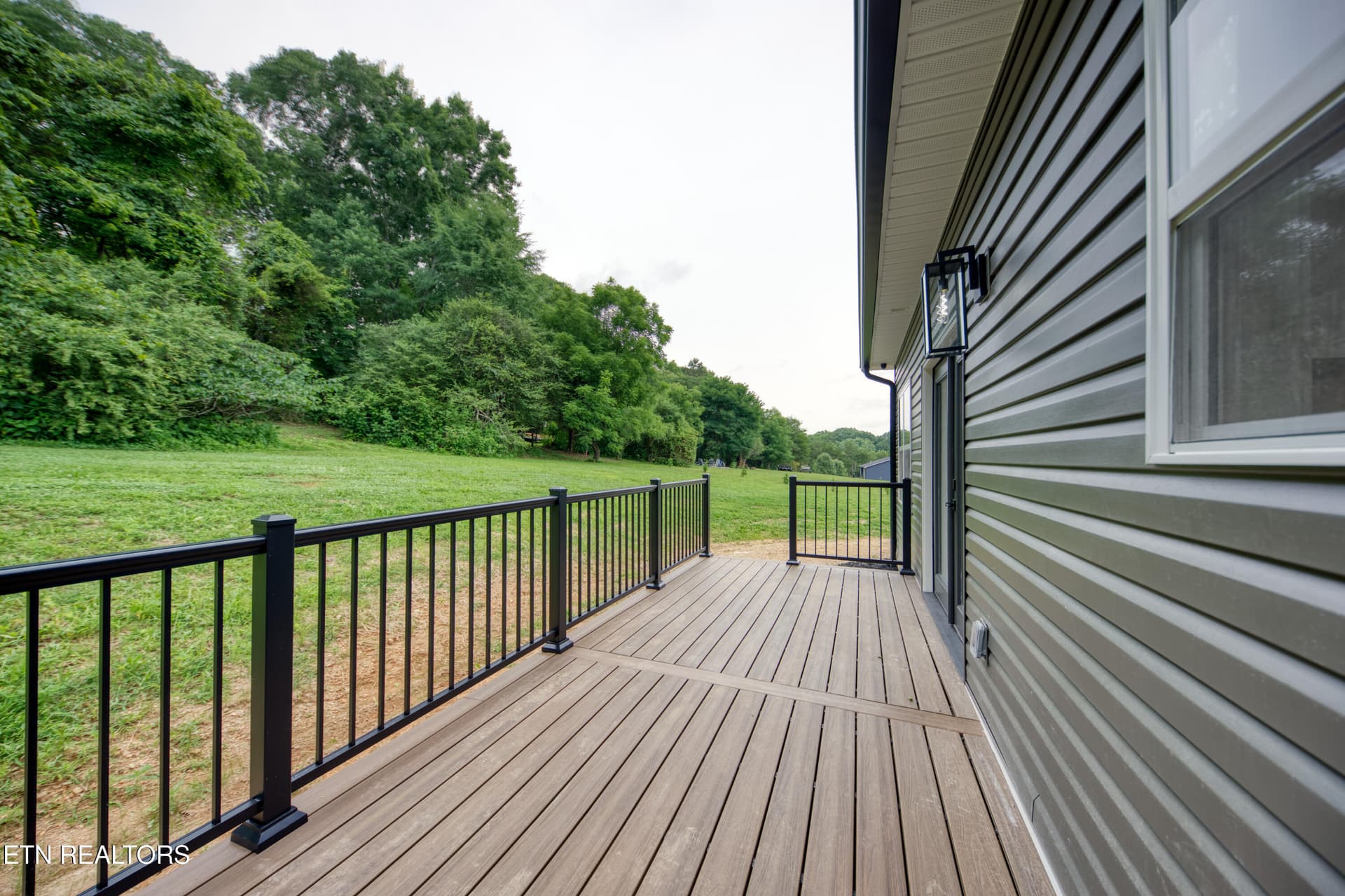 160 Huckleberry Hollow Rear Deck - 180 Huckleberry Hollow, Kingston, TN 37763