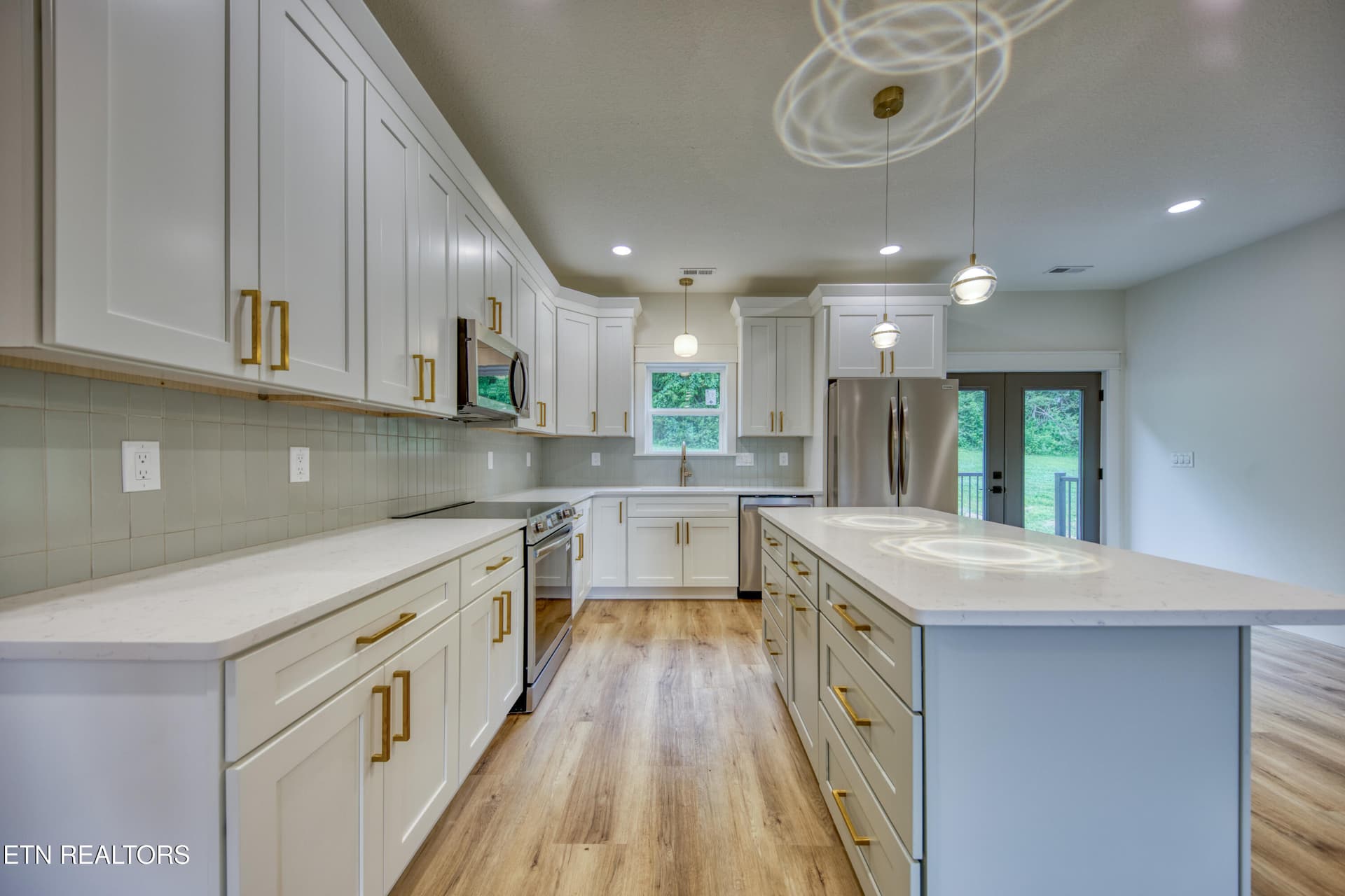 Kitchen - 180 Huckleberry Hollow, Kingston, TN 37763