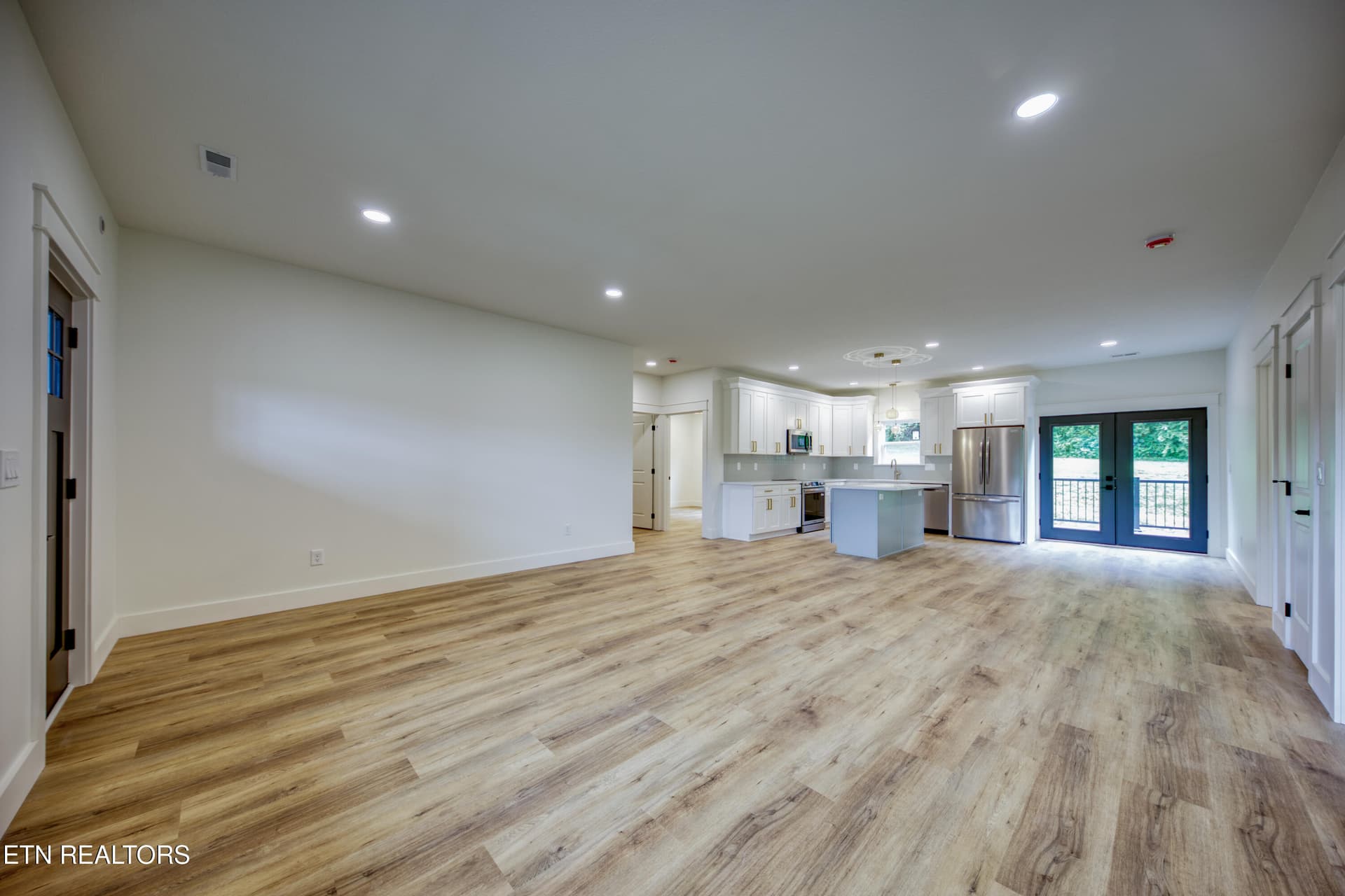 Living/Dining/Kitchen Combo - 180 Huckleberry Hollow, Kingston, TN 37763