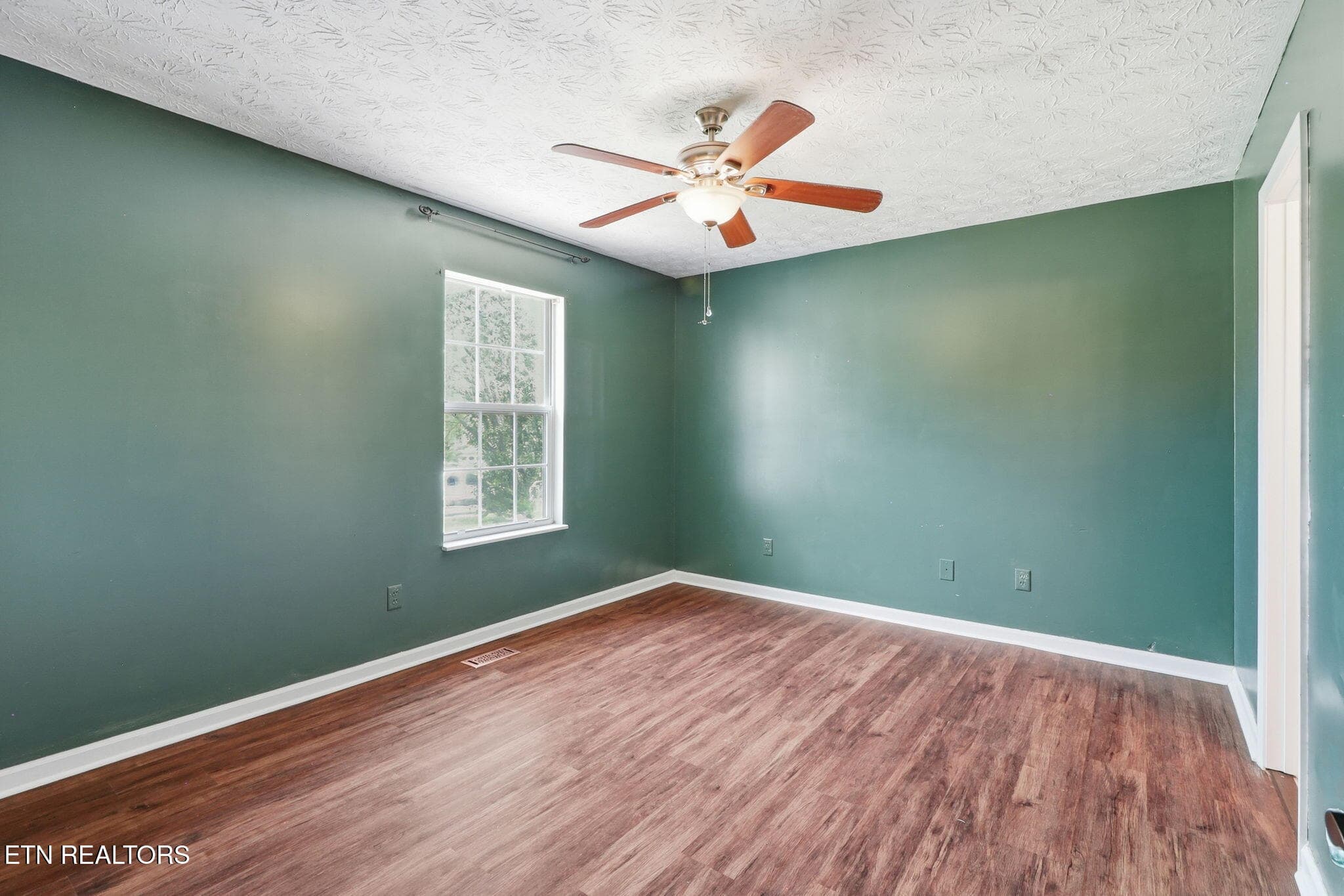 MASTER BEDROOM - 6032 Newington Lane, Knoxville, TN 37912, Knoxville