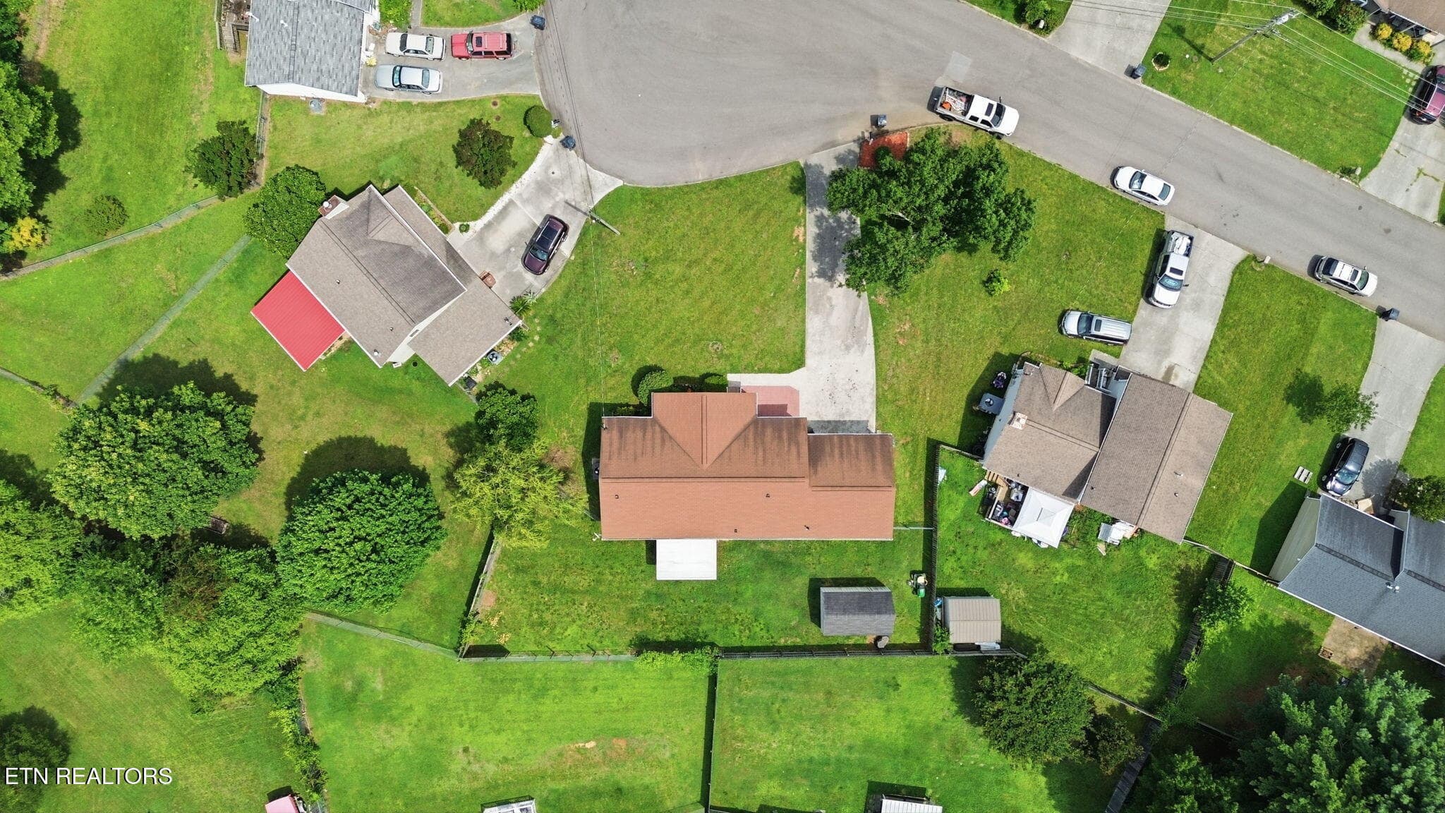SO MUCH GREEN - 6032 Newington Lane, Knoxville, TN 37912, Knoxville