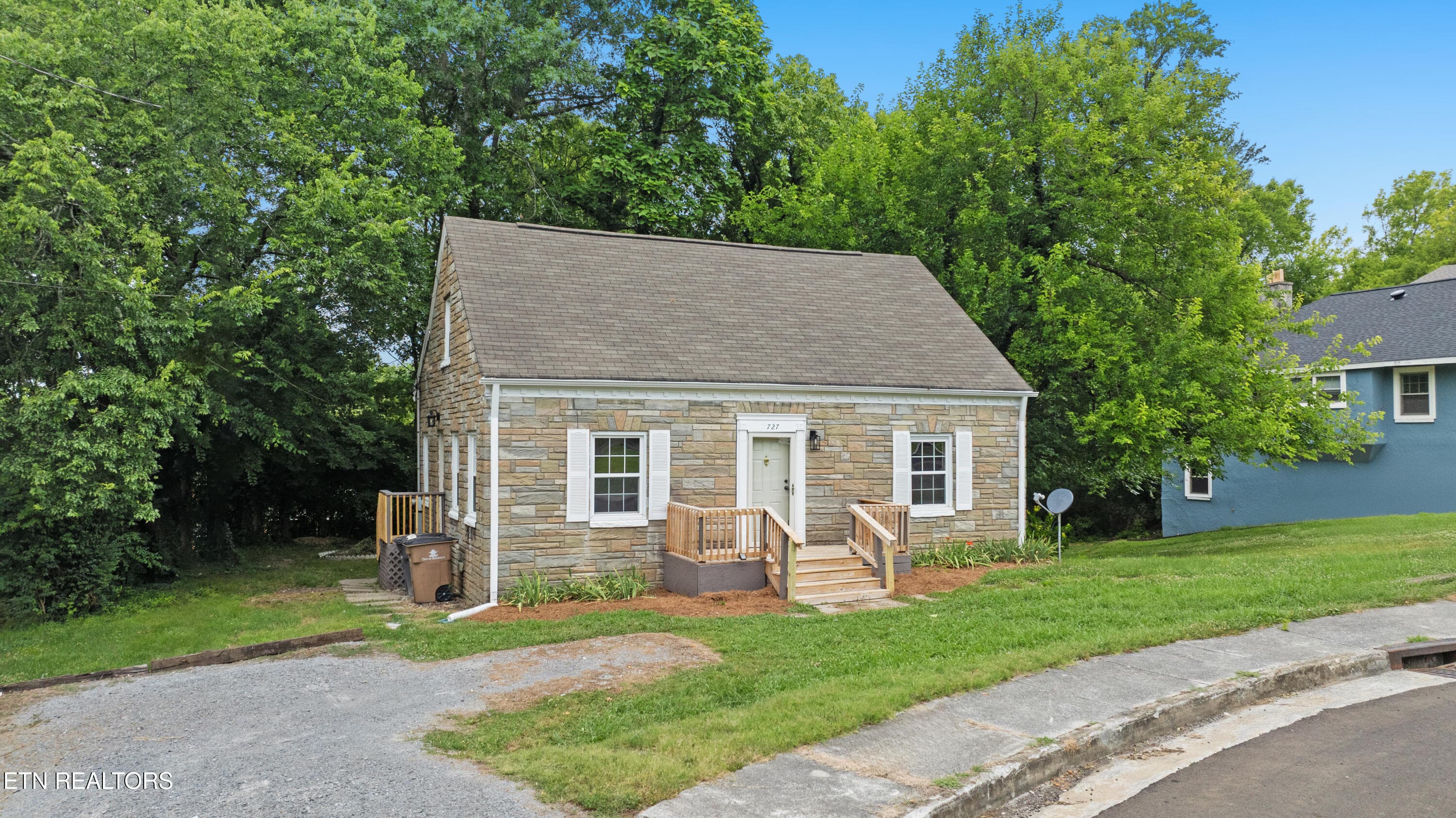 727 Witt Place, Knoxville, TN 37915