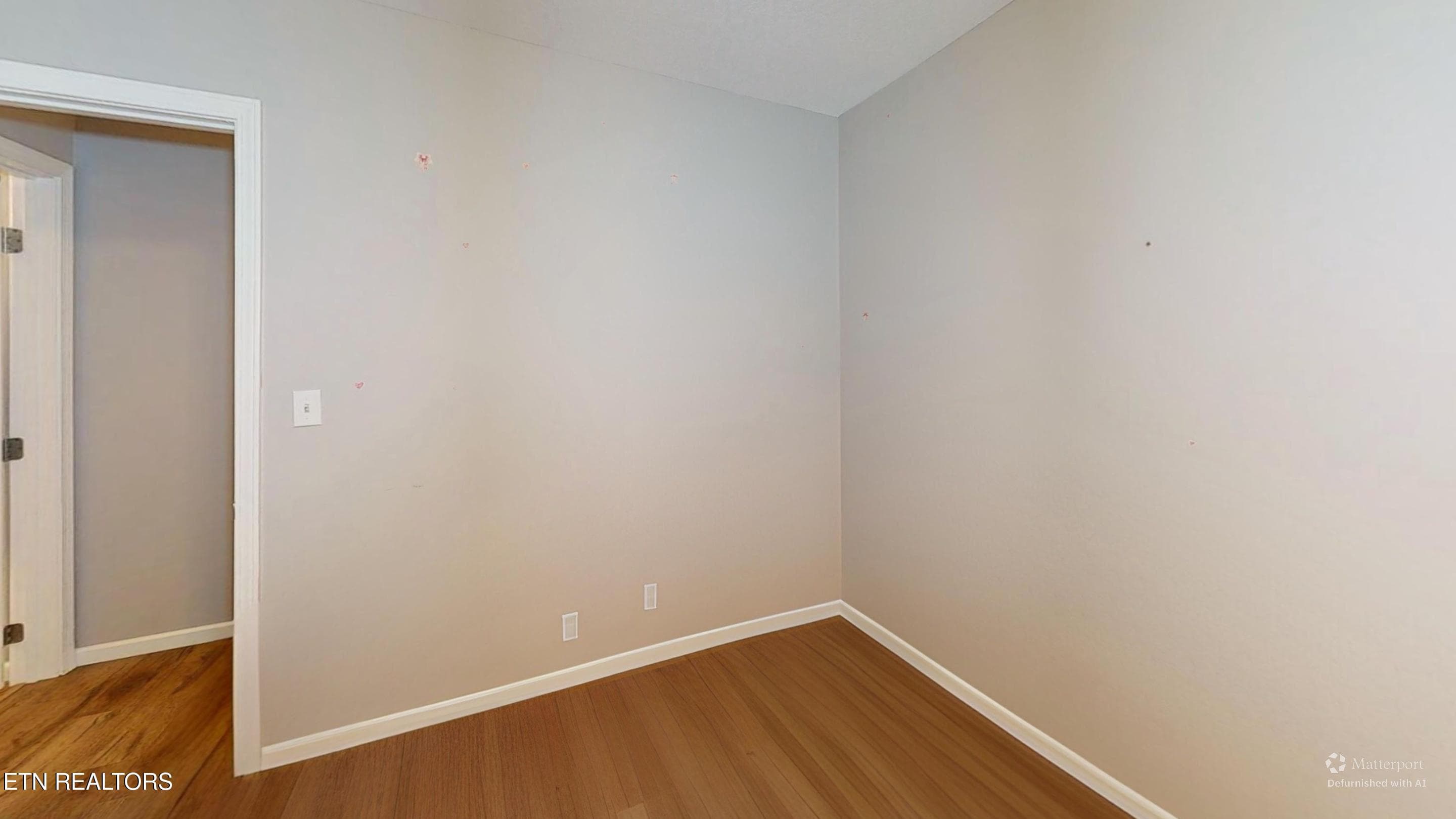 MIDLAKE-Bedroom-Defurnished 2 - 524 Midlake Drive, Knoxville, TN 37918, Knoxville