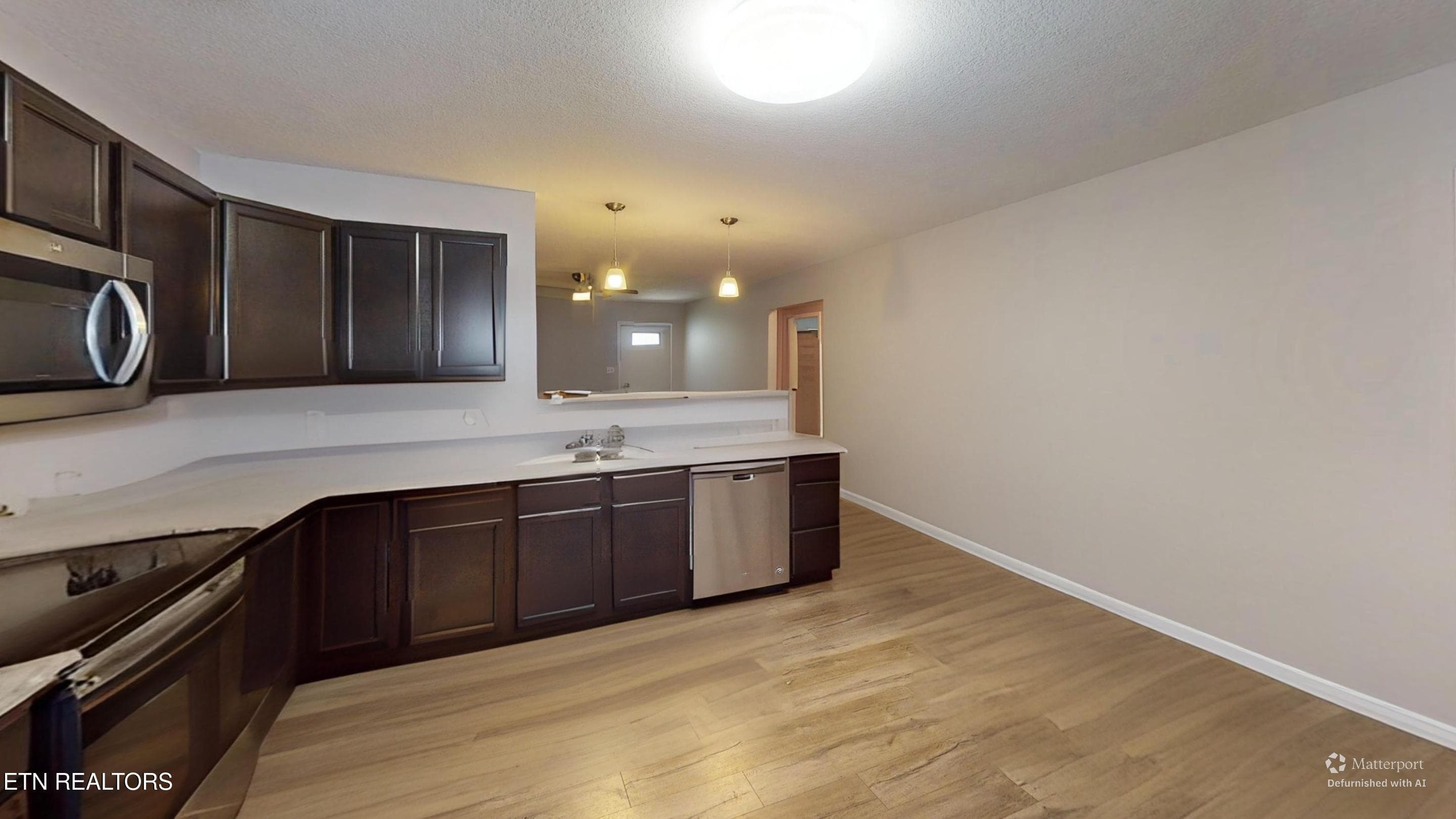 MIDLAKE-Kitchen-Defurnished 1 - 524 Midlake Drive, Knoxville, TN 37918, Knoxville