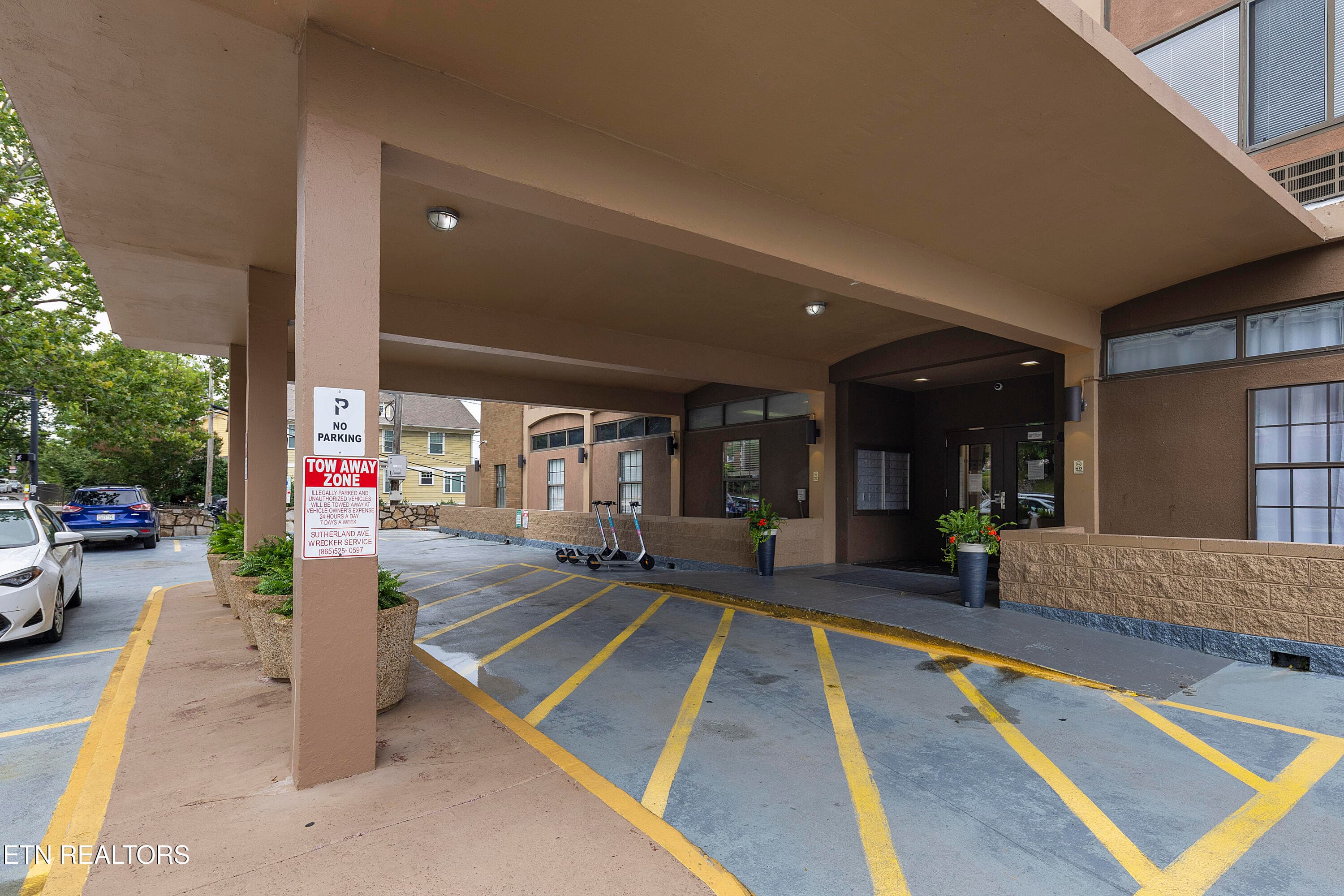 L40A9661 - 1700 Clinch Ave 411, Knoxville, TN 37916, Knoxville